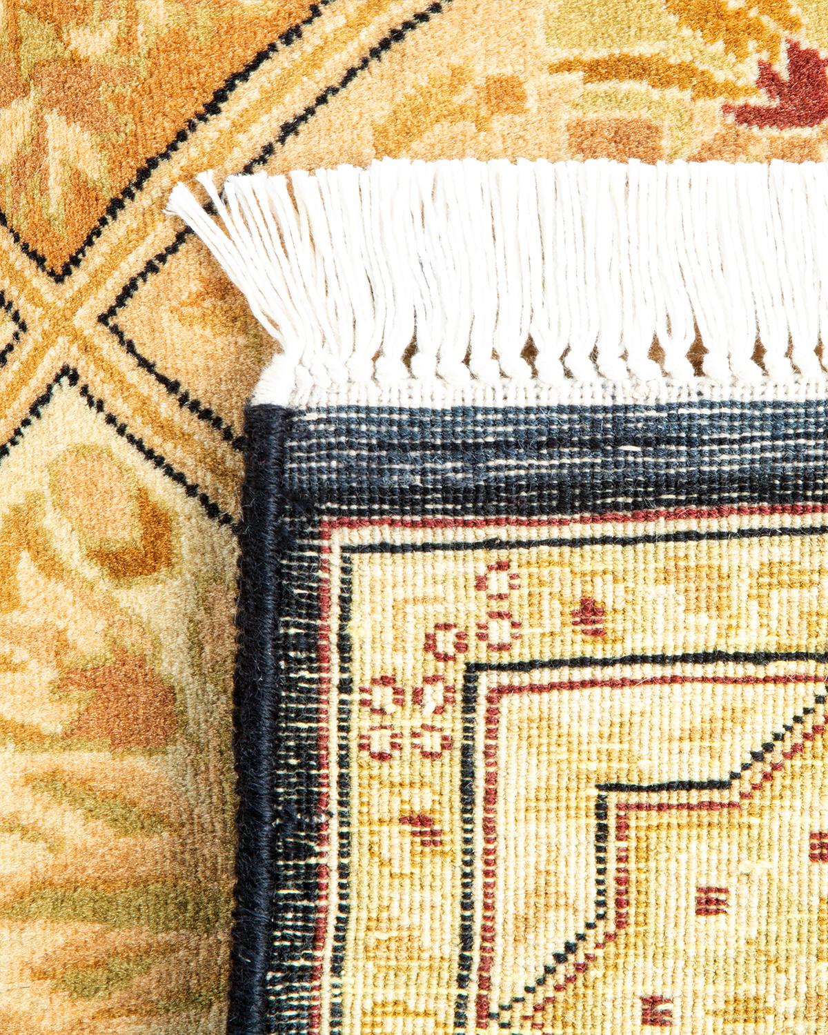 Handgeknüpfter orientalischer Mogul-Teppich in Braun, Unikat (21. Jahrhundert und zeitgenössisch)