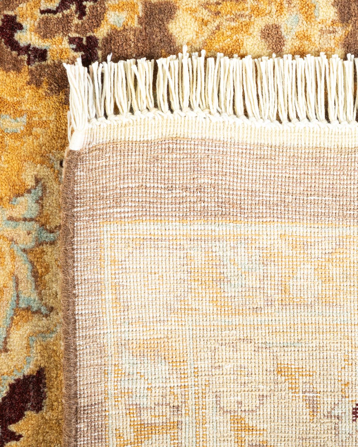 Handgeknüpfter orientalischer Mogul-Teppich in Braun, Unikat (21. Jahrhundert und zeitgenössisch) im Angebot