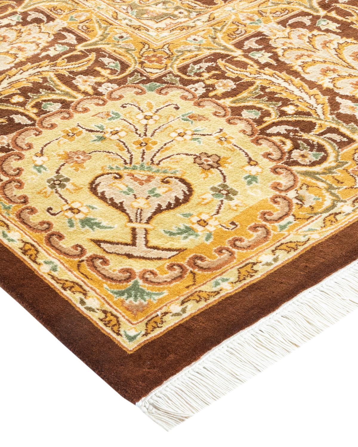 Con palette sobrie e disegni allover, i tappeti della Collezione Mogul doneranno una raffinatezza senza tempo a qualsiasi stanza. Influenzati da uno spettro di disegni turchi, indiani e persiani, gli artigiani che tessono a mano questi tappeti di
