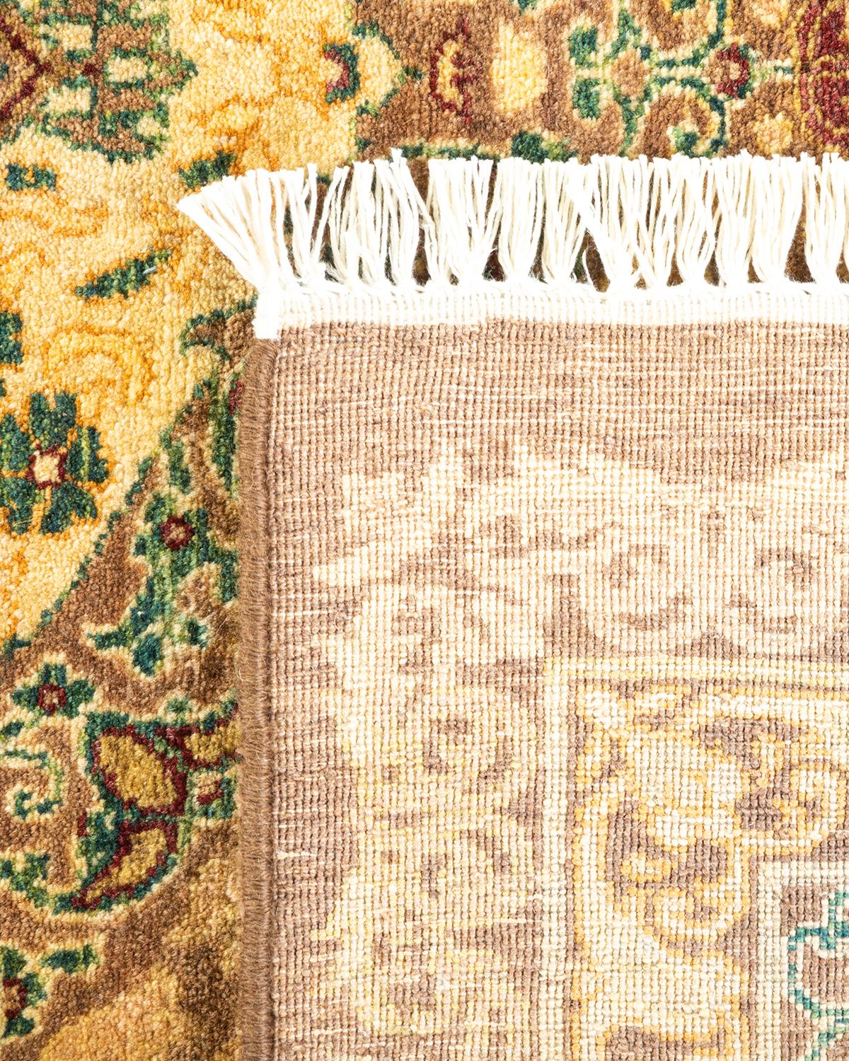 Handgeknüpfter orientalischer Mogul-Teppich in Braun, Unikat (21. Jahrhundert und zeitgenössisch) im Angebot