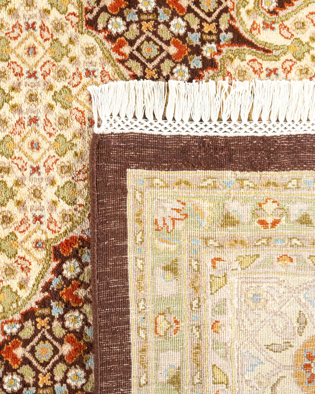 Handgeknüpfter orientalischer Mogul-Teppich in Braun, Unikat (21. Jahrhundert und zeitgenössisch) im Angebot