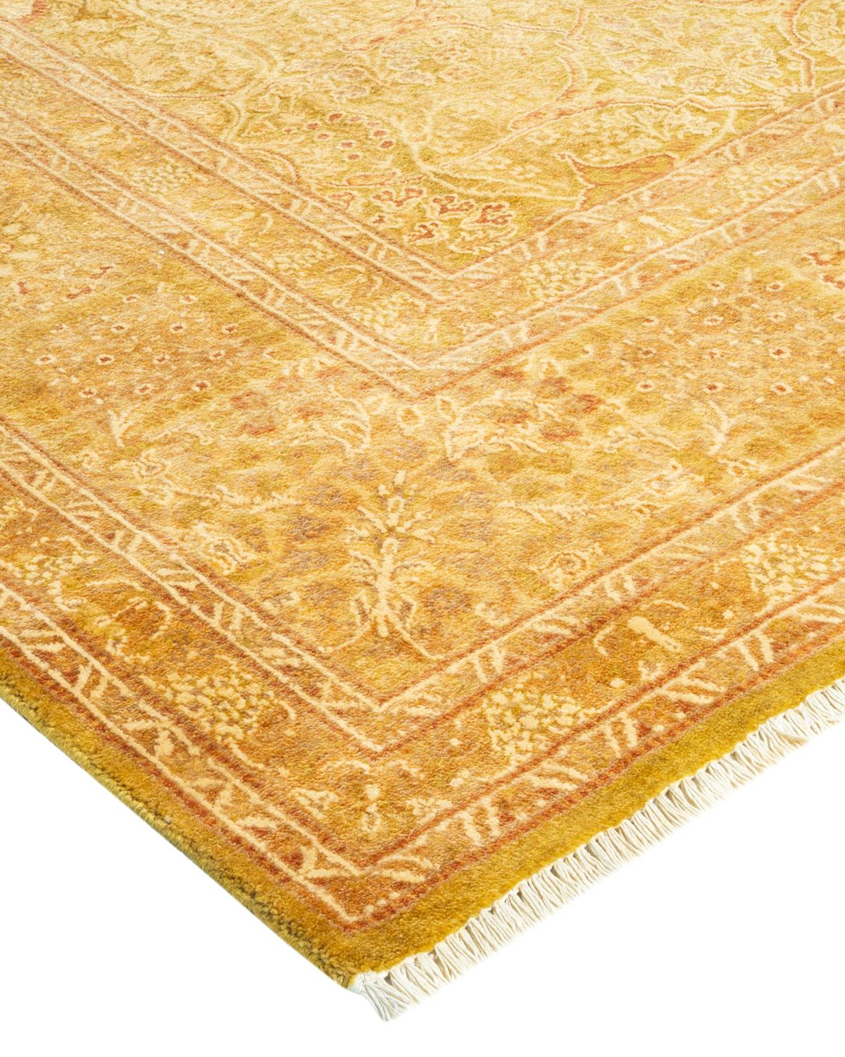 Avec leurs palettes discrètes et leurs motifs allover, les tapis de la collection Mogul apporteront une sophistication intemporelle à n'importe quelle pièce. Influencés par un éventail de motifs turcs, indiens et persans, les artisans qui tissent à