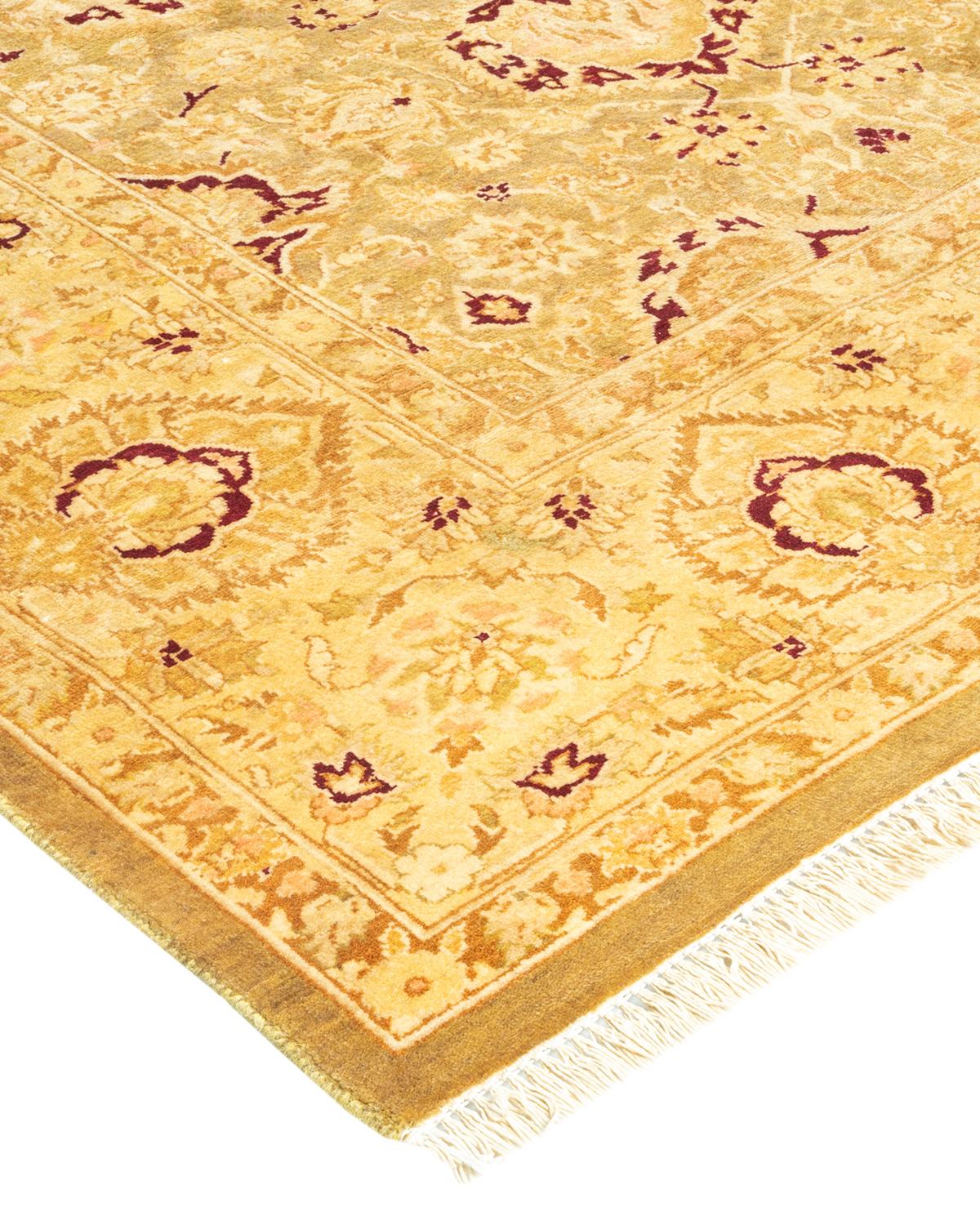 Avec leurs palettes discrètes et leurs motifs allover, les tapis de la collection Mogul apporteront une sophistication intemporelle à n'importe quelle pièce. Influencés par un éventail de motifs turcs, indiens et persans, les artisans qui tissent à