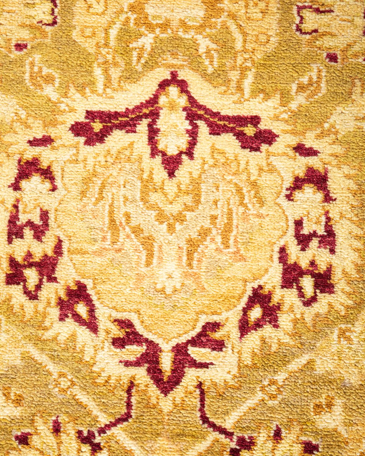 Pakistanais Tapis Oriental Mogul vert noué à la main, unique en son genre en vente