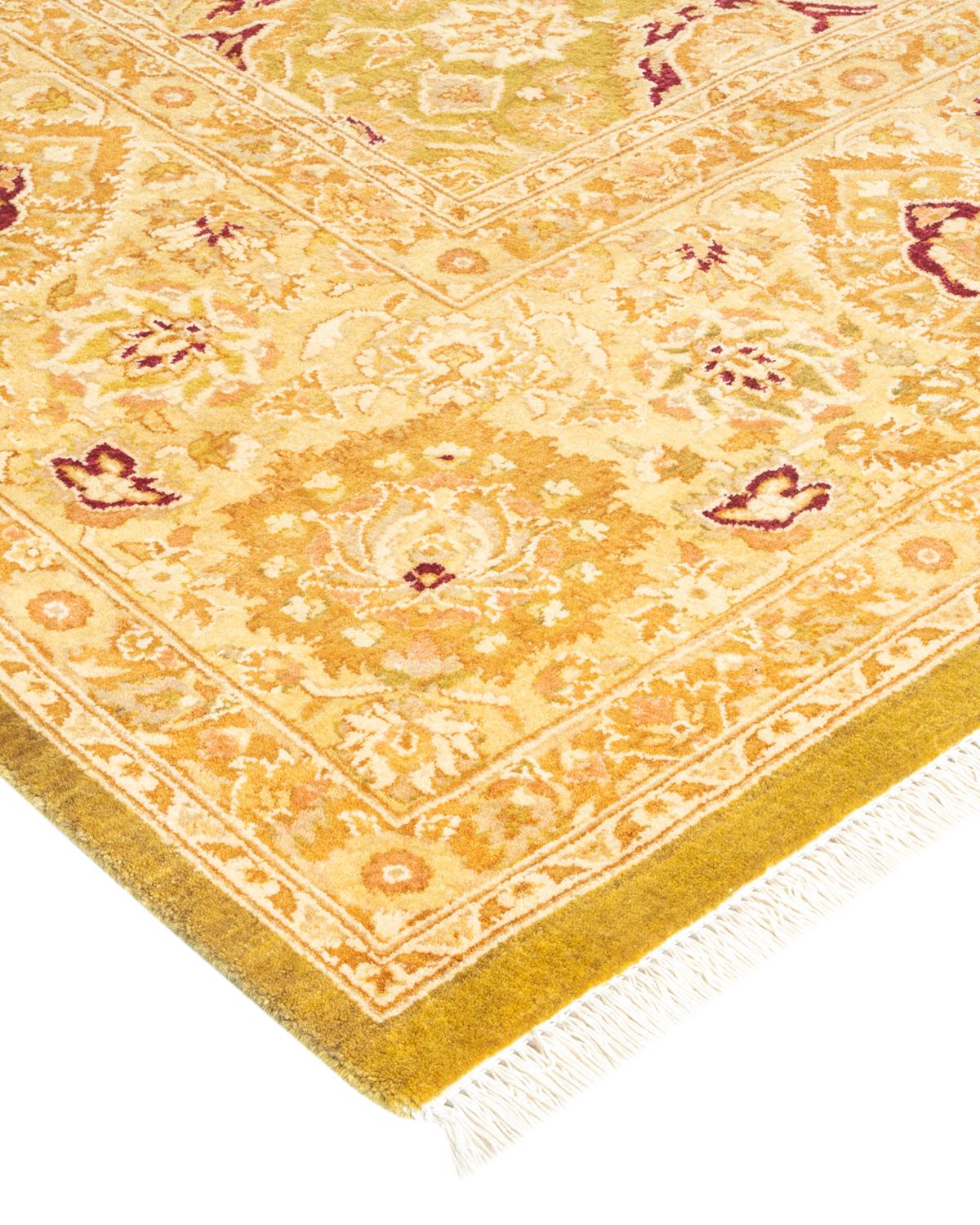 Avec leurs palettes discrètes et leurs motifs à l'envers, les tapis de la collection Mogul apporteront une sophistication intemporelle à n'importe quelle pièce. Influencés par un éventail de motifs turcs, indiens et persans, les artisans qui tissent