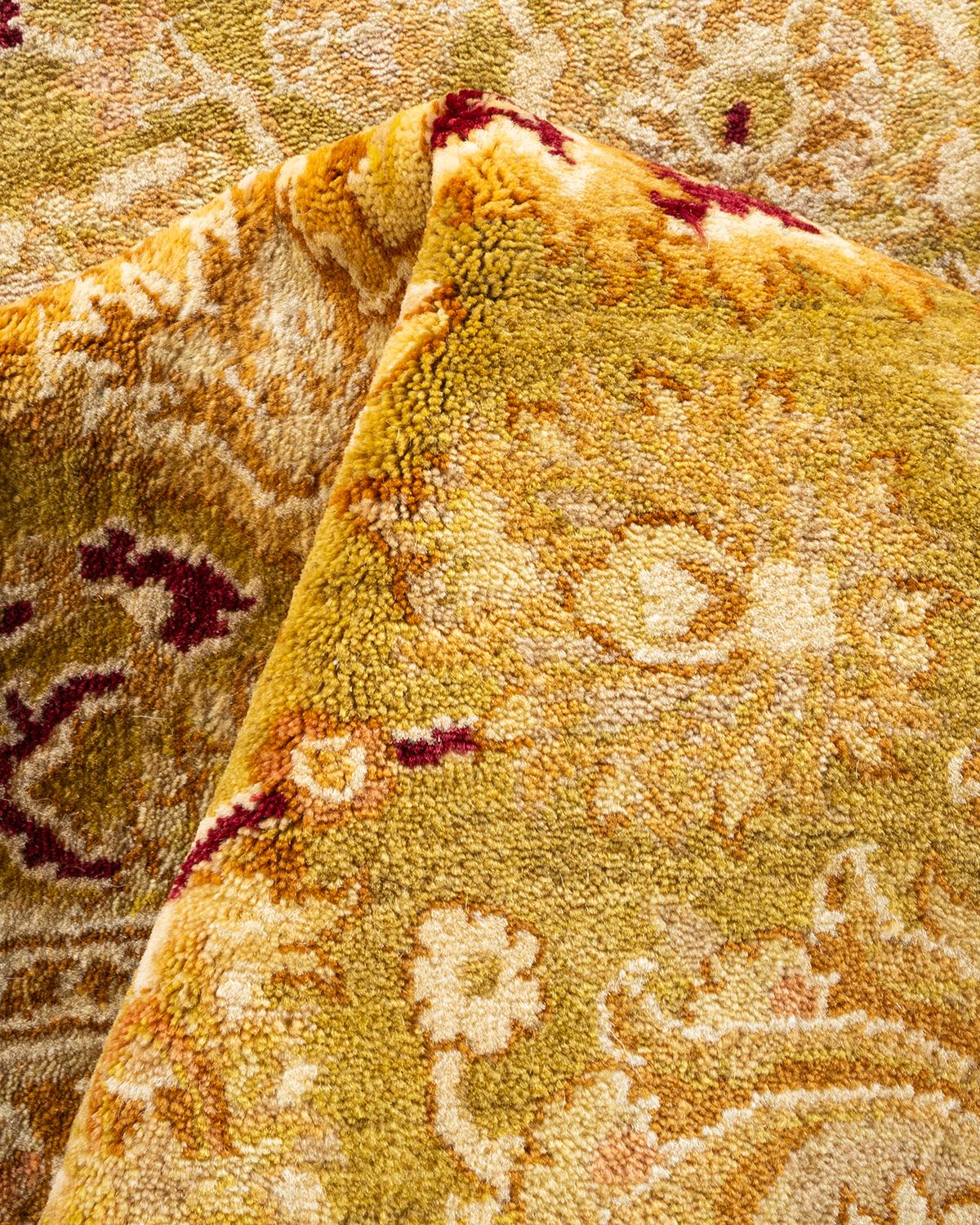 Tapis Oriental Mogul vert noué à la main, unique en son genre en vente 1