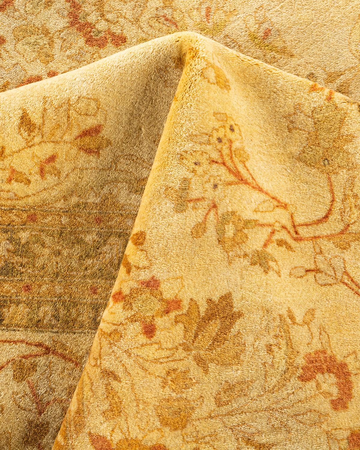 Tapis unique Oriental Mogul ivoire noué à la main unique en son genre en vente 1