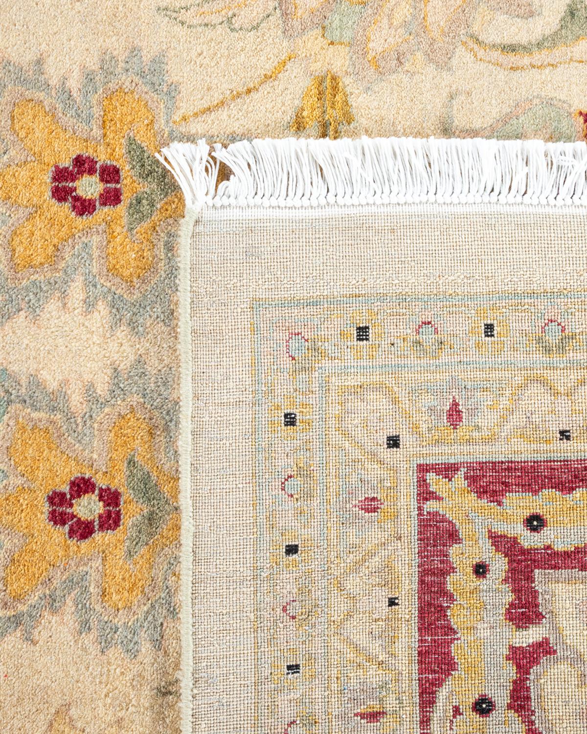 Handgeknüpfter orientalischer Mogul elfenbeinfarbener Teppich in Elfenbein, Unikat (21. Jahrhundert und zeitgenössisch) im Angebot
