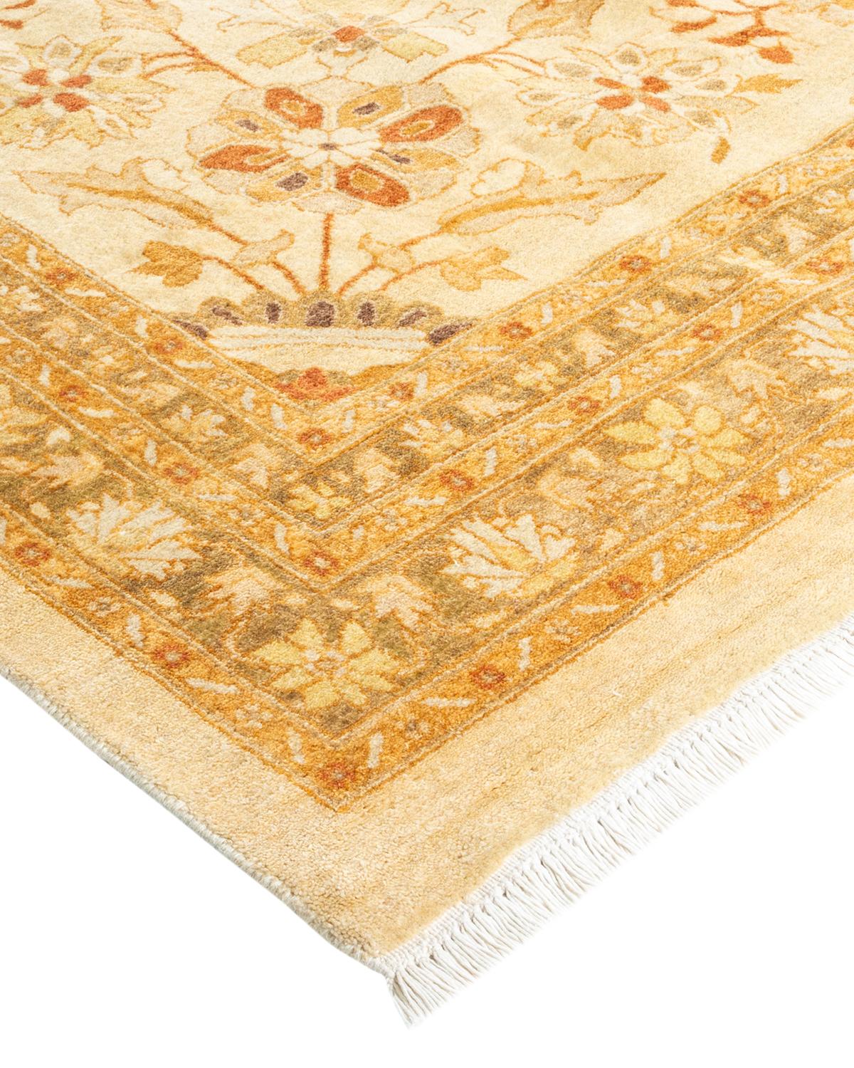Avec leurs palettes discrètes et leurs motifs allover, les tapis de la collection Mogul apporteront une sophistication intemporelle à n'importe quelle pièce. Influencés par un éventail de motifs turcs, indiens et persans, les artisans qui tissent à