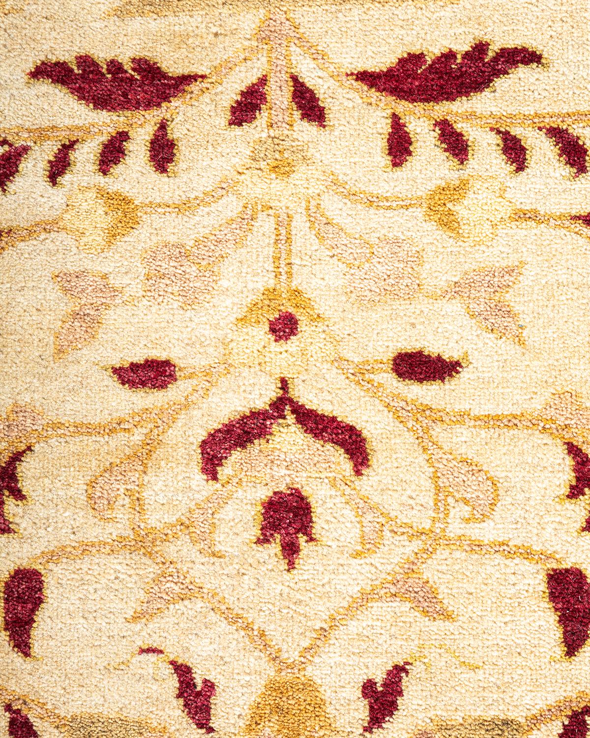 Handgeknüpfter orientalischer Mogul elfenbeinfarbener Teppich in Elfenbein, Unikat (Pakistanisch) im Angebot