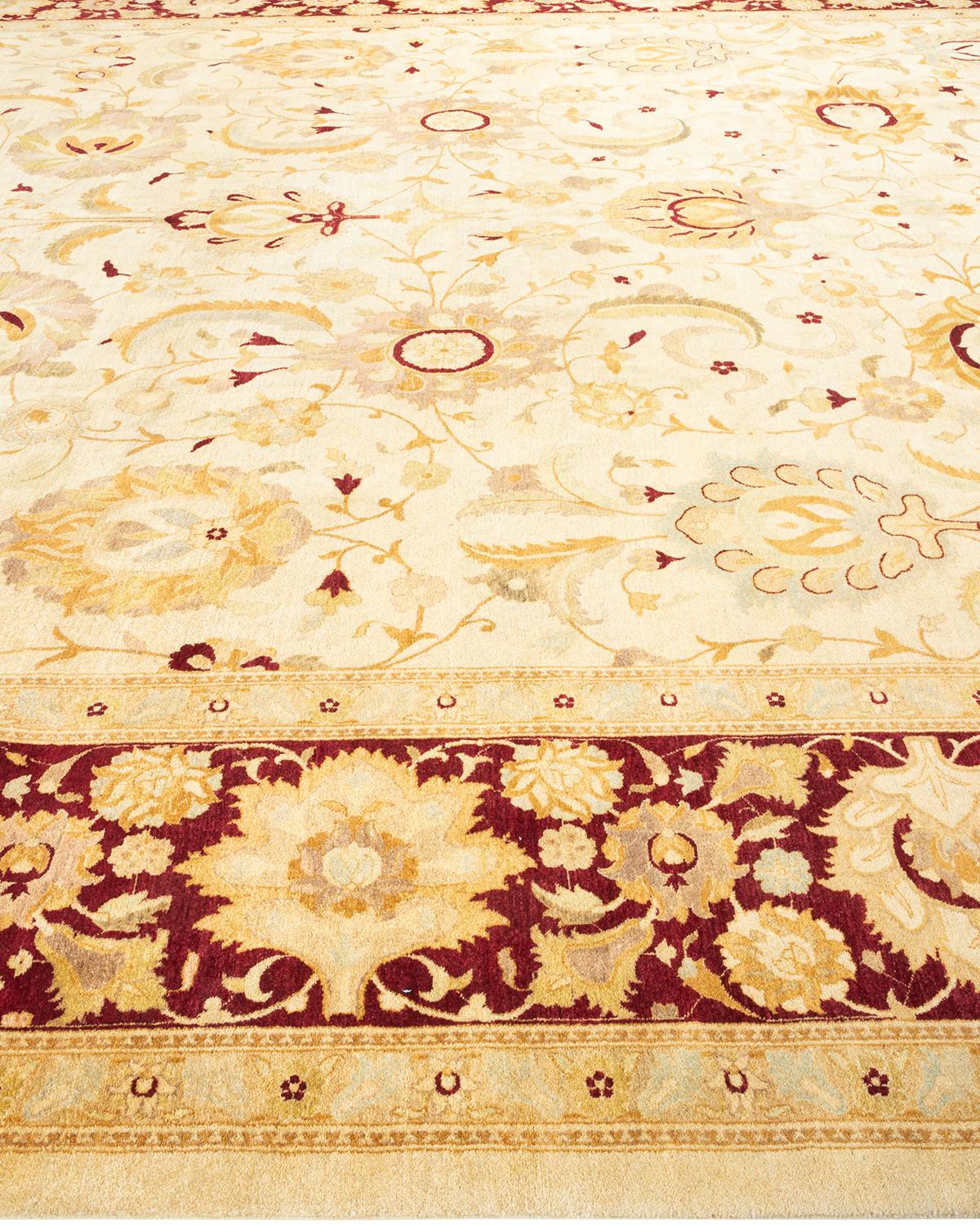 Tapis d'Orient Mogul Ivoire noué à la main, unique en son genre Neuf - En vente à Norwalk, CT