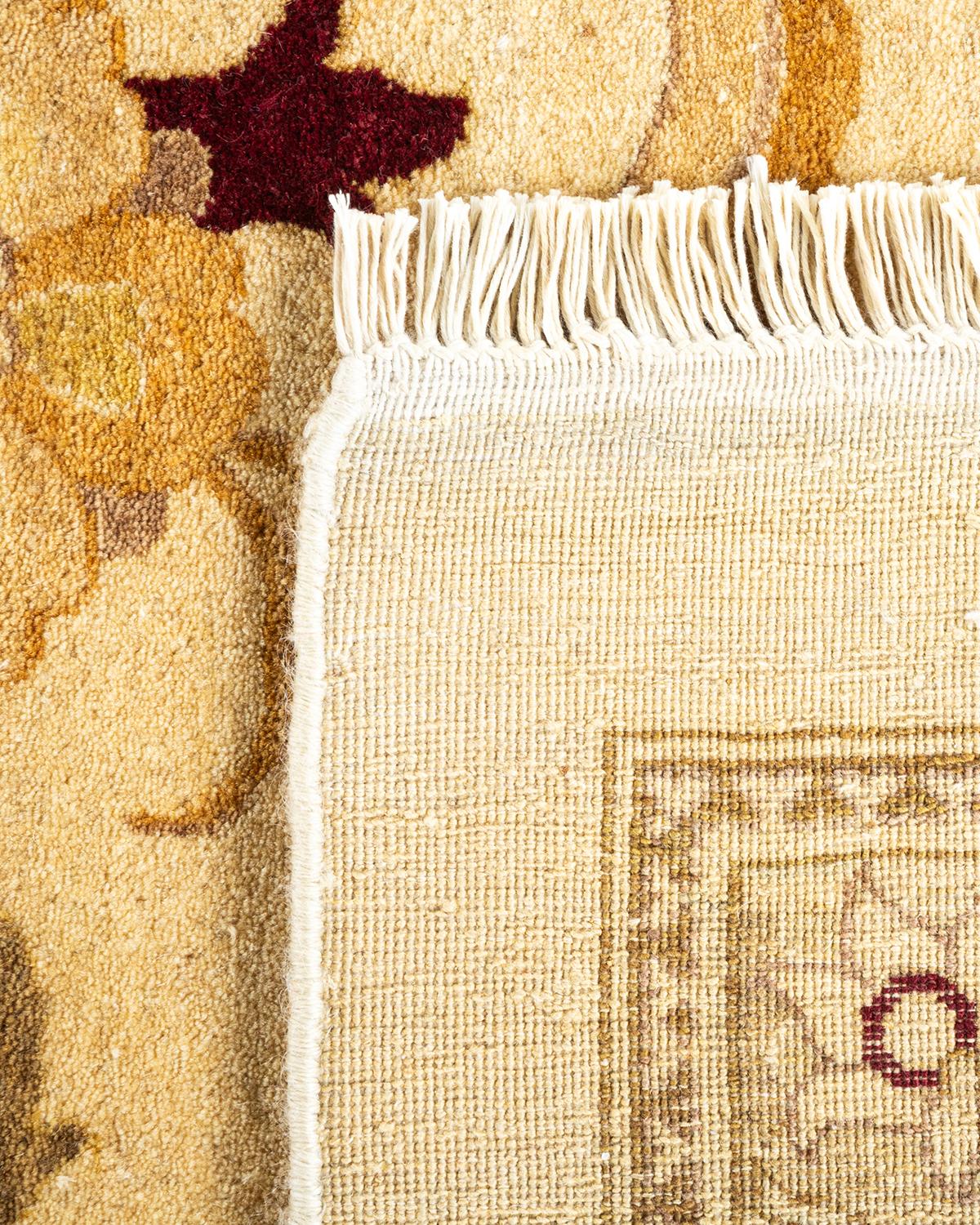 XXIe siècle et contemporain Tapis d'Orient Mogul Ivoire noué à la main, unique en son genre en vente