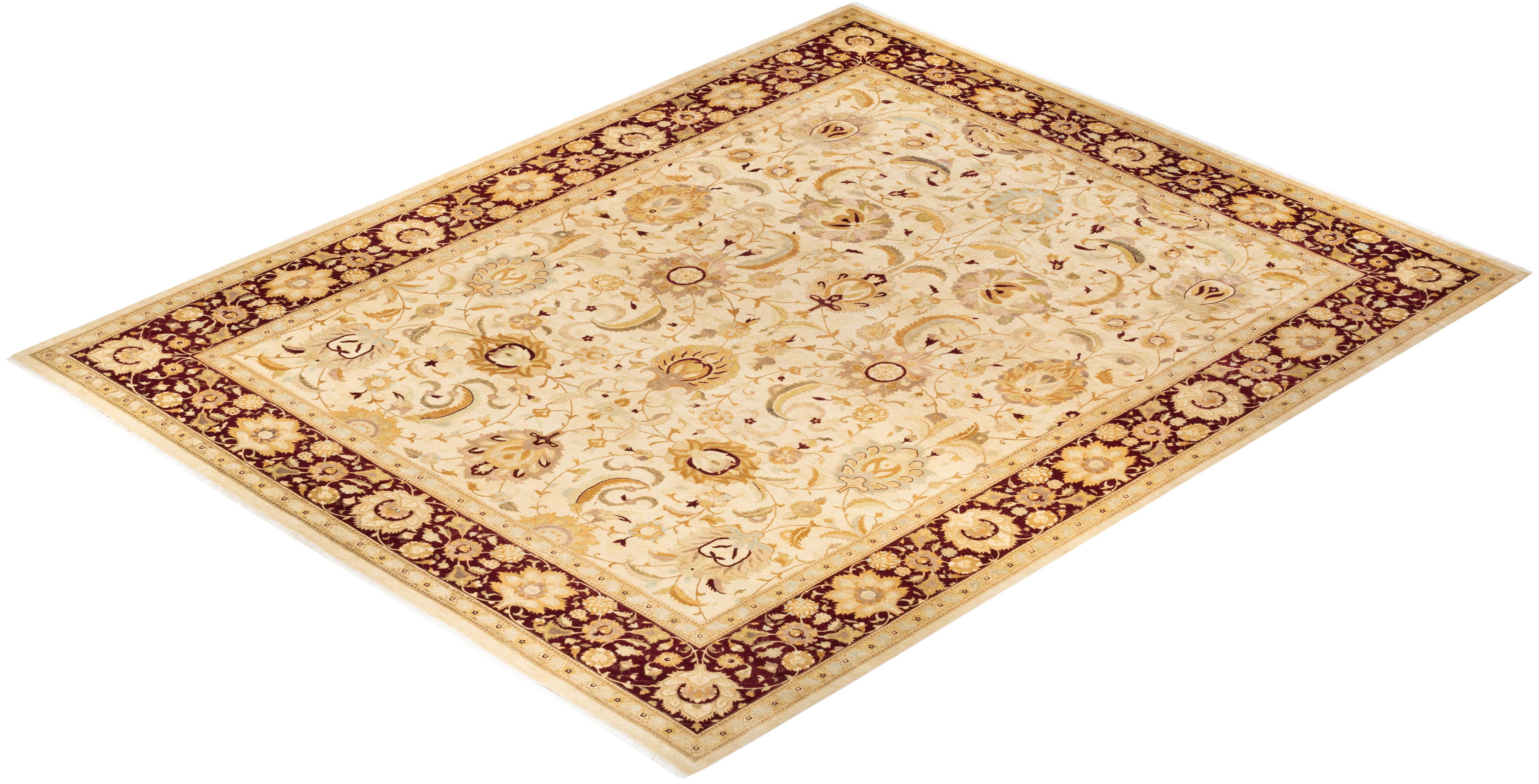Tapis d'Orient Mogul Ivoire noué à la main, unique en son genre en vente 2