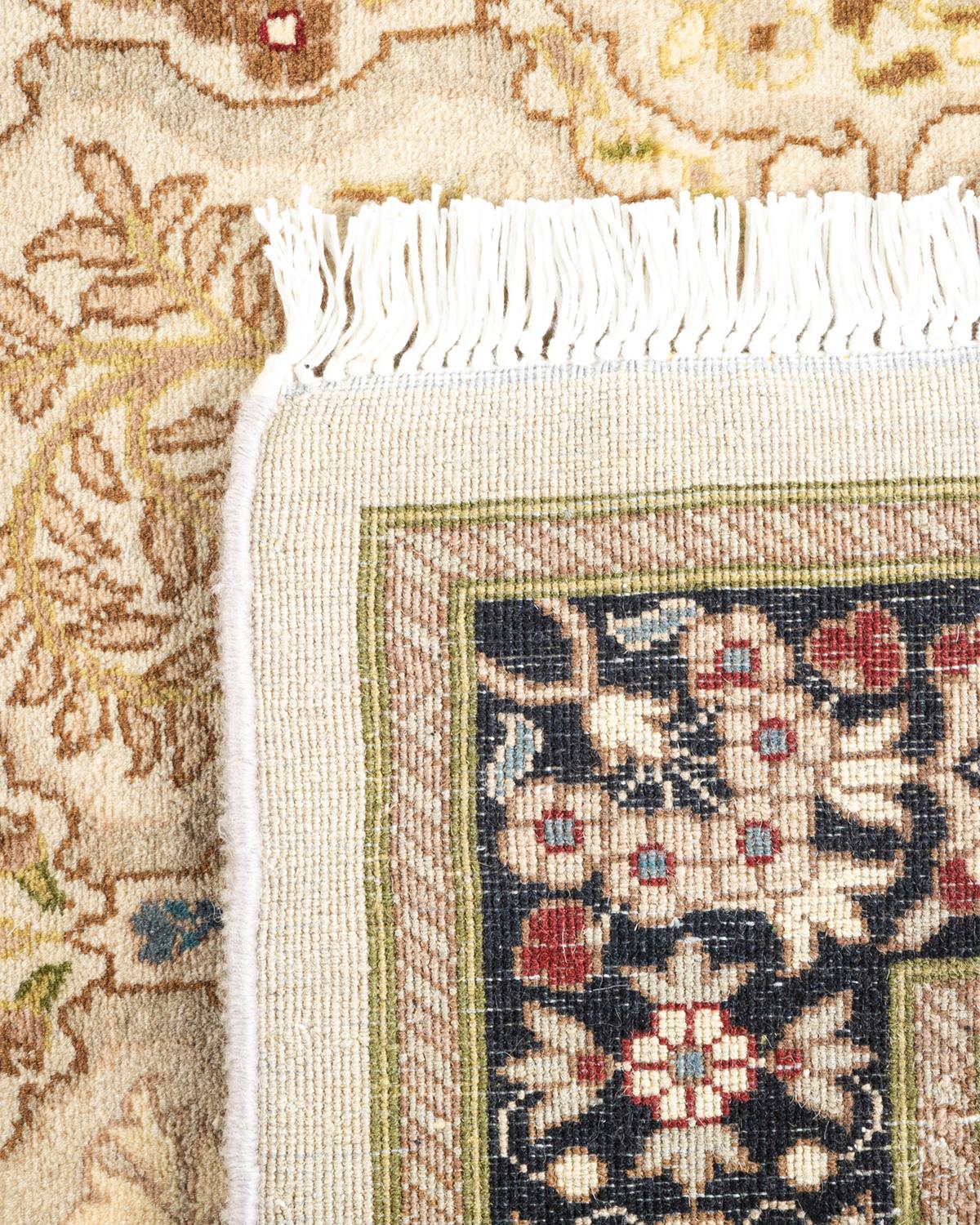Handgeknüpfter orientalischer Mogul Elfenbeinfarbener Teppich, Unikat (21. Jahrhundert und zeitgenössisch)