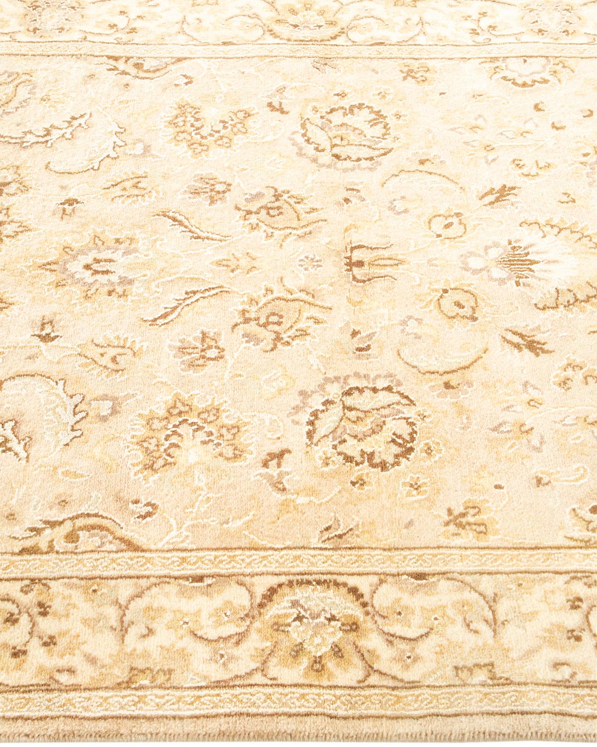 Tappeto orientale Mogul Ivory, unico nel suo genere e annodato a mano In condizioni Nuovo in vendita a Norwalk, CT
