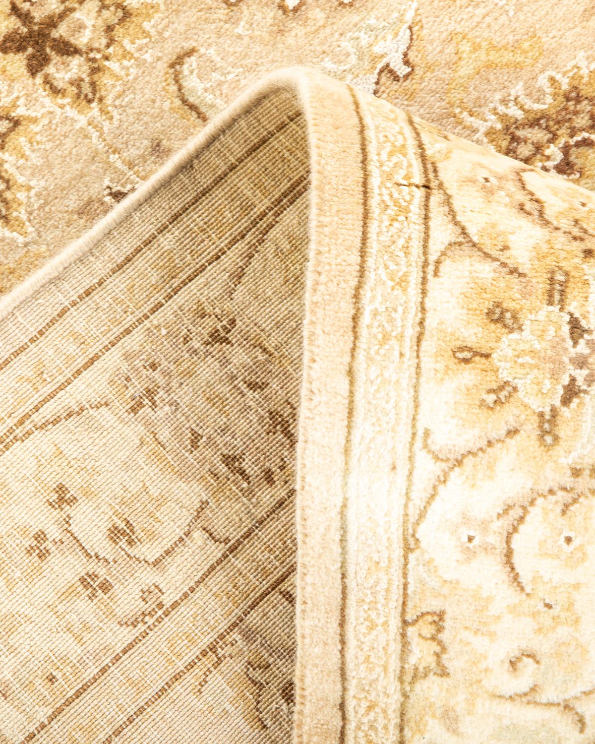 Lana Tappeto orientale Mogul Ivory, unico nel suo genere e annodato a mano in vendita