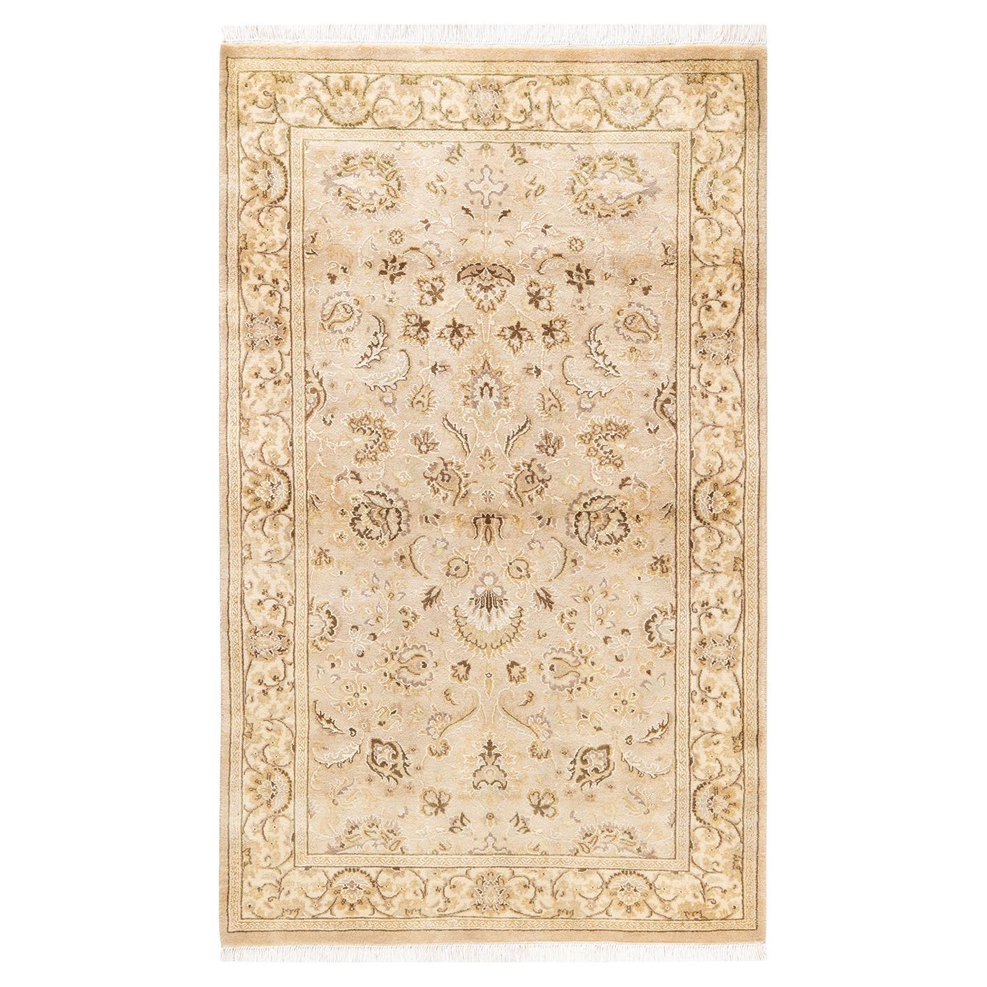 Tapis Oriental Mogul ivoire noué à la main, unique en son genre