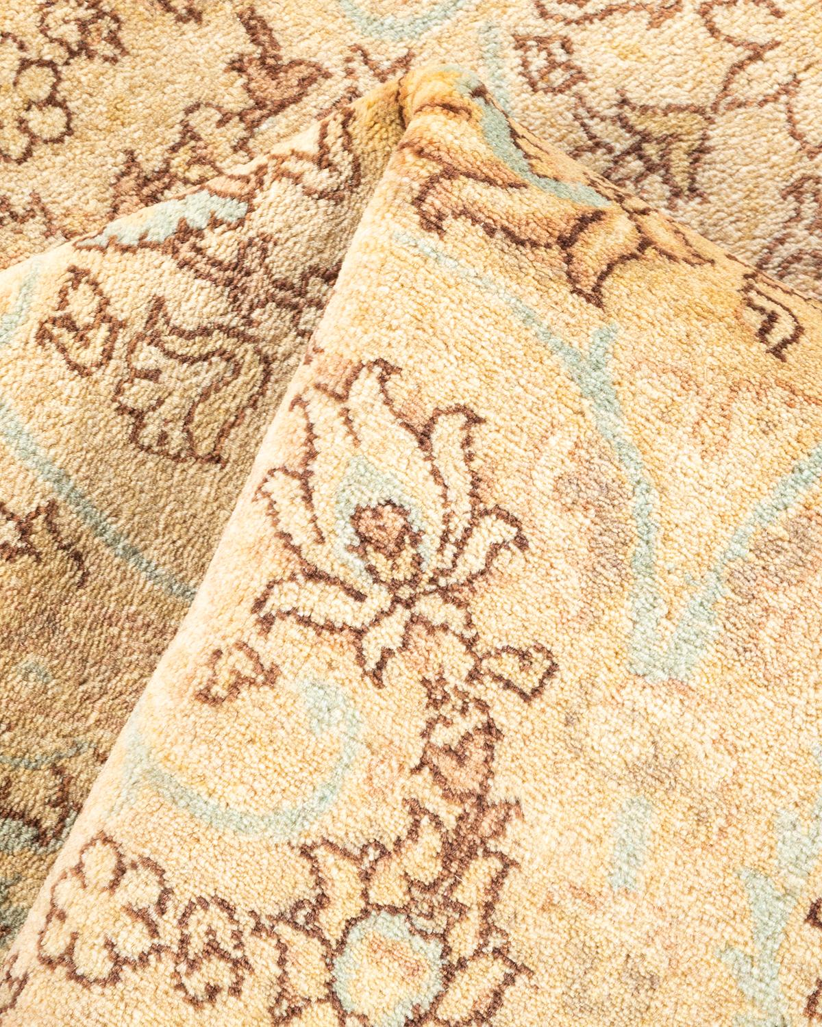 Tapis unique Oriental Mogul ivoire noué à la main unique en son genre en vente 1