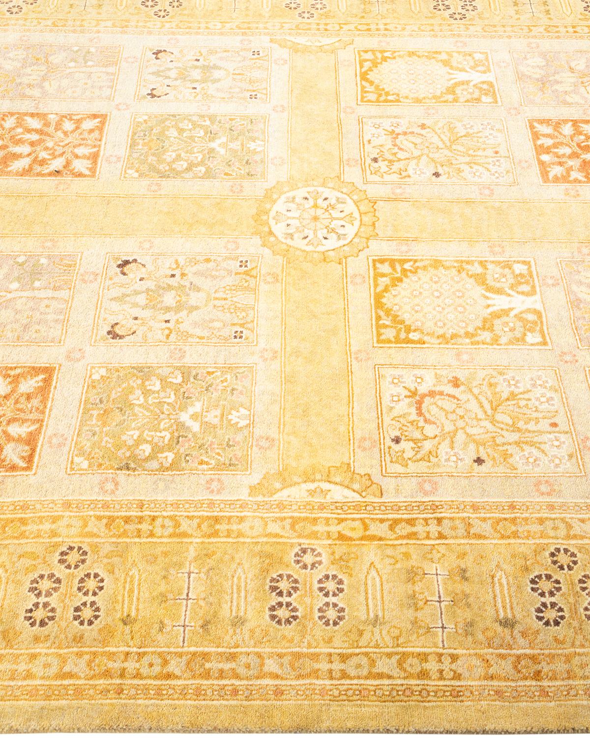 Tapis Oriental Mogul ivoire noué à la main unique en son genre Neuf à Norwalk, CT