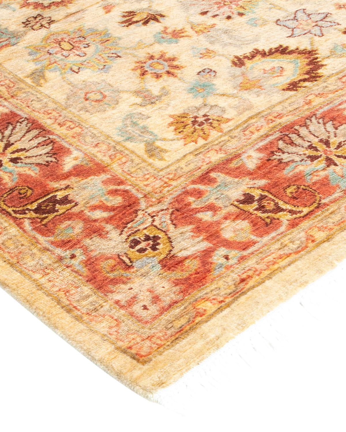 Avec leurs palettes discrètes et leurs motifs à l'envers, les tapis de la collection Mogul apporteront une sophistication intemporelle à n'importe quelle pièce. Influencés par un éventail de motifs turcs, indiens et persans, les artisans qui tissent