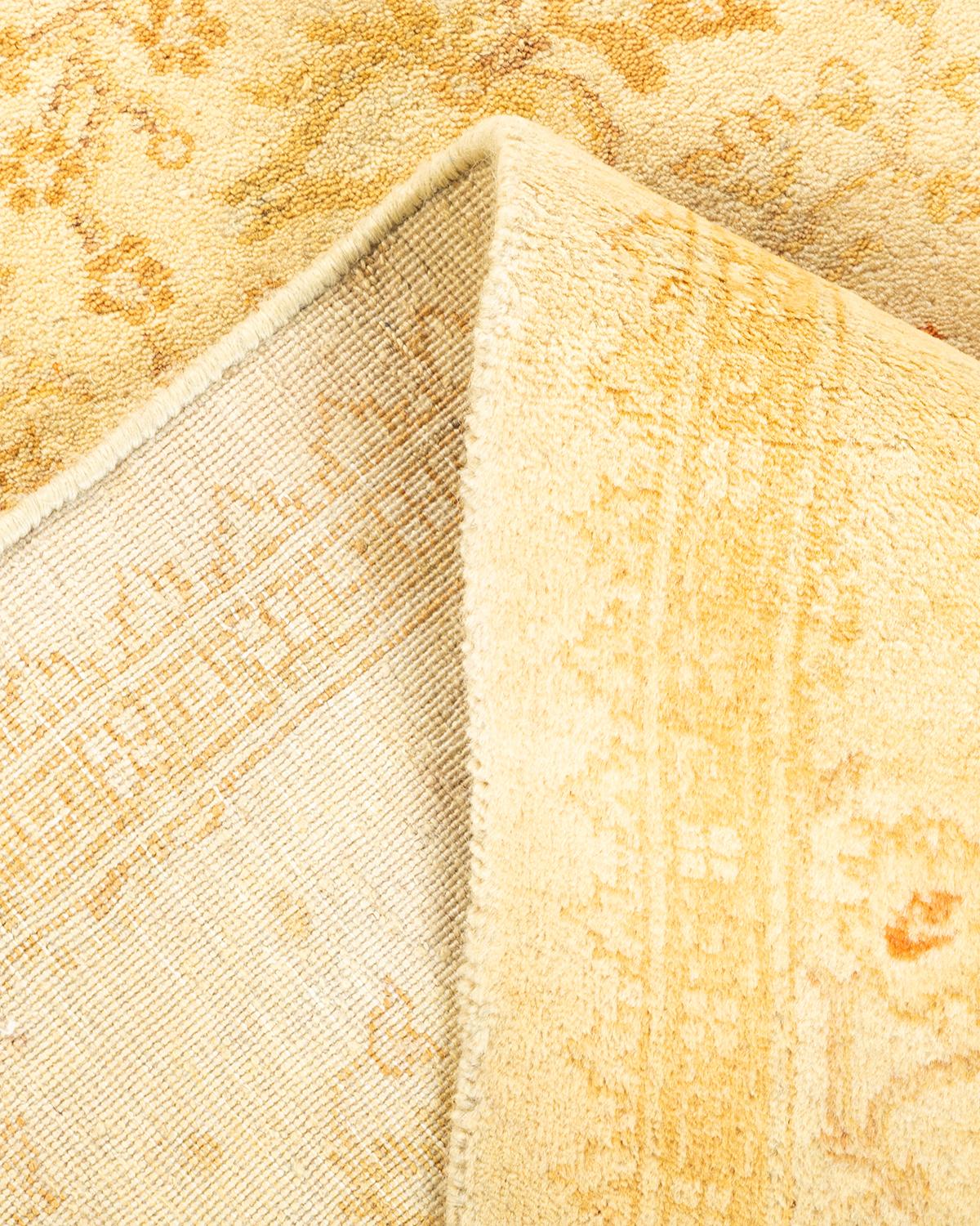 Handgeknüpfter orientalischer Mogul elfenbeinfarbener Teppich in Elfenbein, Unikat (Wolle) im Angebot