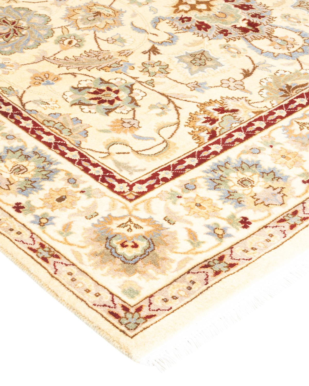 Avec leurs palettes discrètes et leurs motifs à l'envers, les tapis de la collection Mogul apporteront une sophistication intemporelle à n'importe quelle pièce. Influencés par un éventail de motifs turcs, indiens et persans, les artisans qui tissent