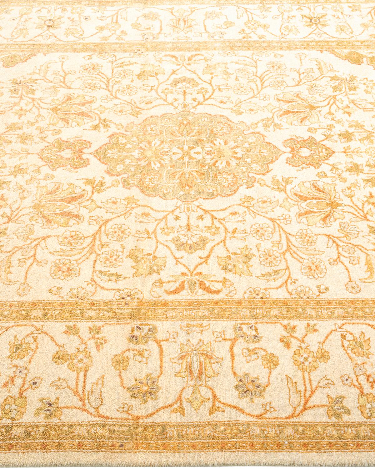 One-of-a-kind Hand Knotted Oriental Mogul Ivory Area Rug In New Condition In Norwalk, CT