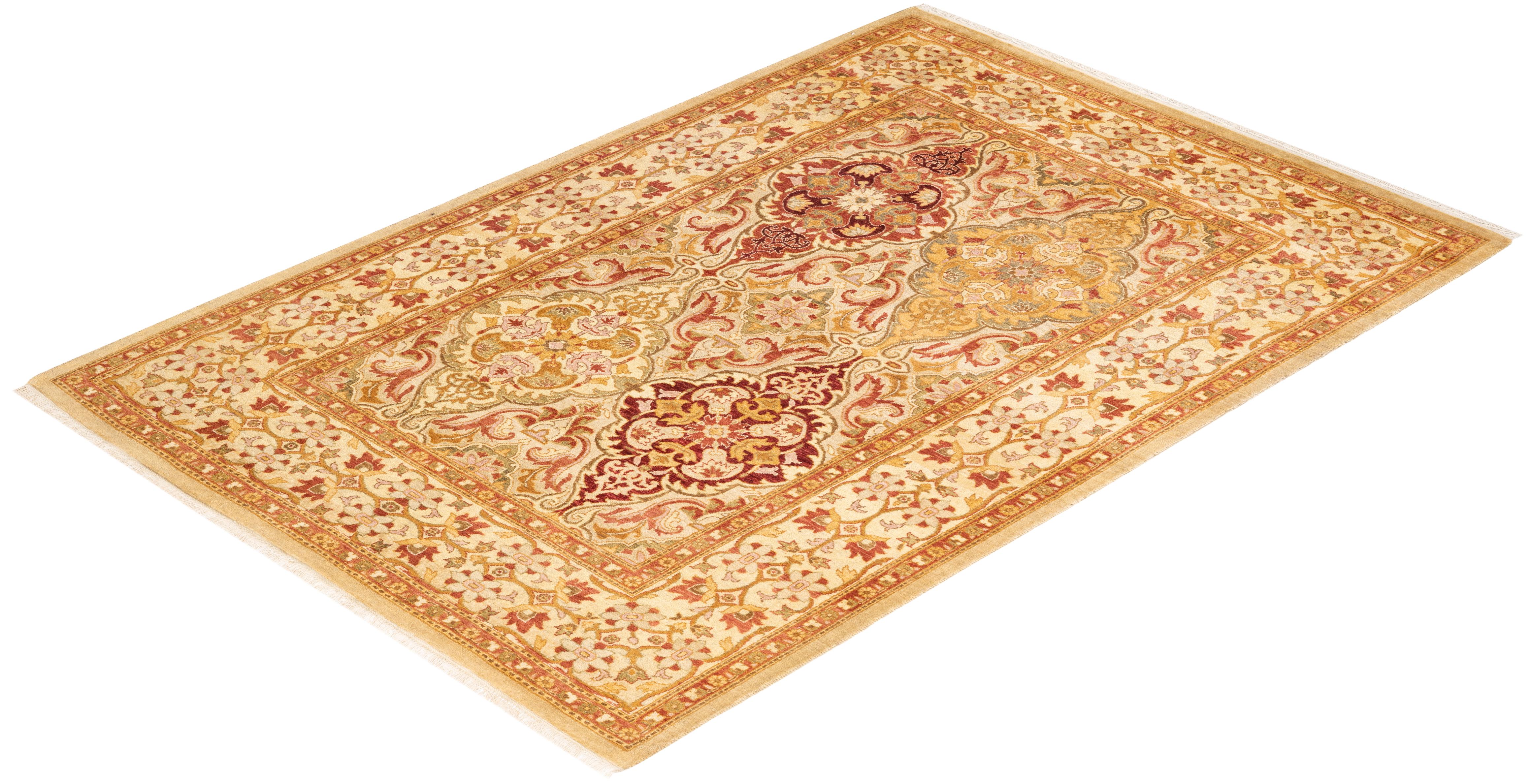 Tappeto orientale Mogul Ivory, unico nel suo genere e annodato a mano in vendita 2