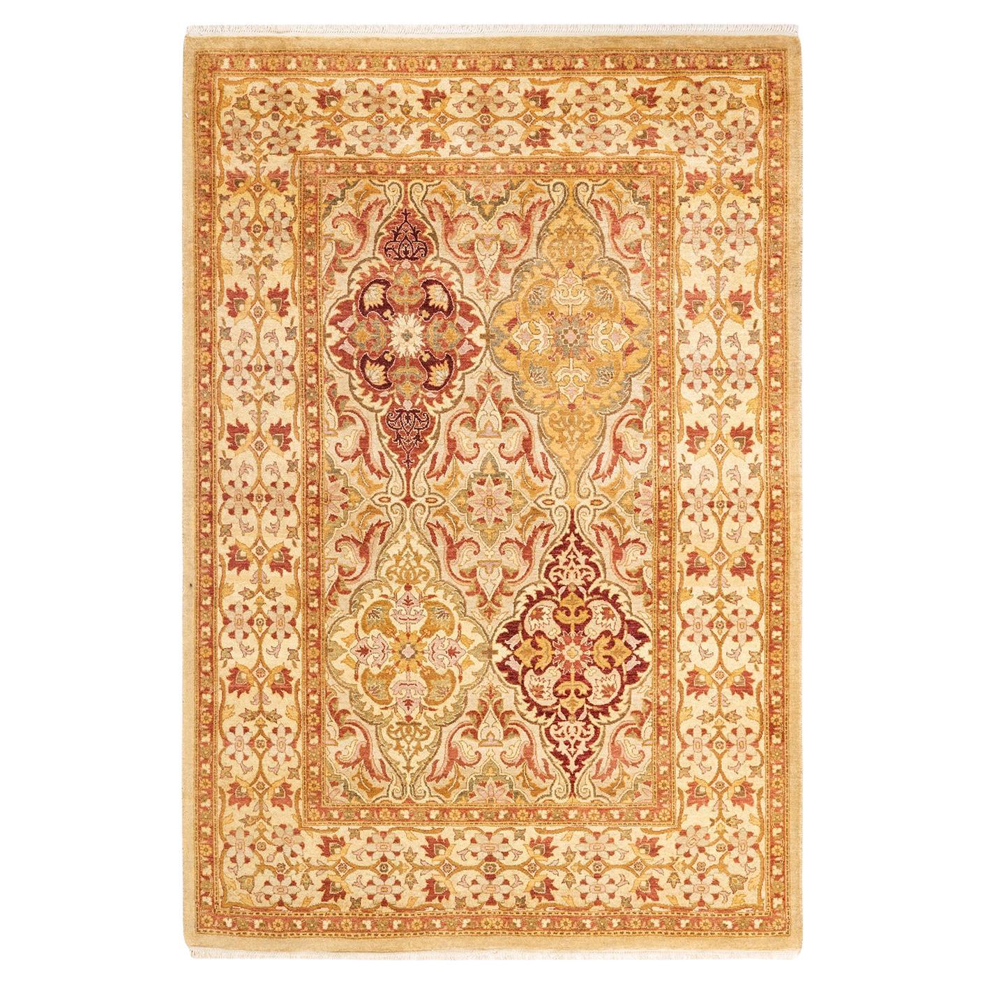 Tapis Oriental Mogul ivoire noué à la main, unique en son genre