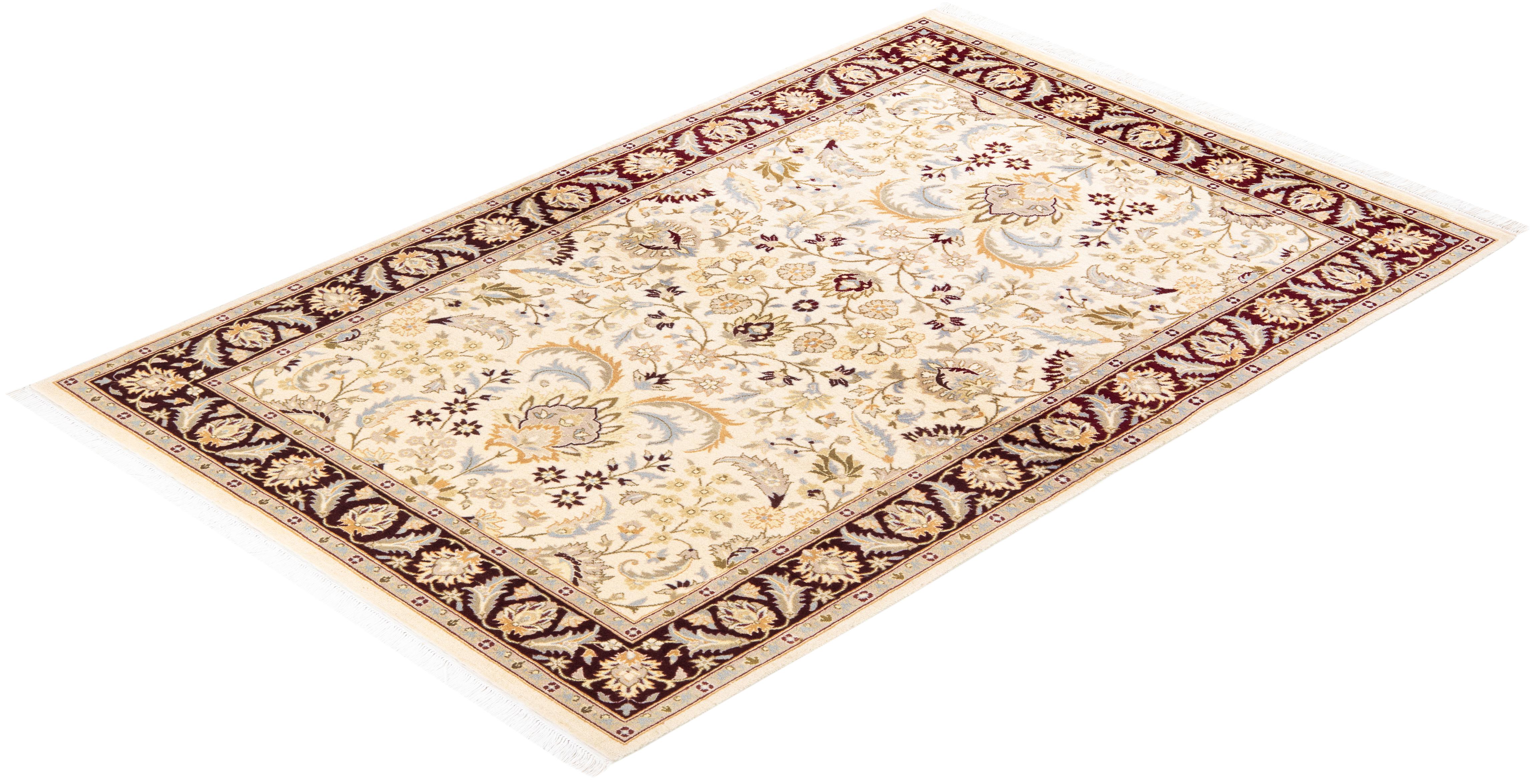 Tapis Oriental Mogul ivoire noué à la main unique en son genre en vente 2