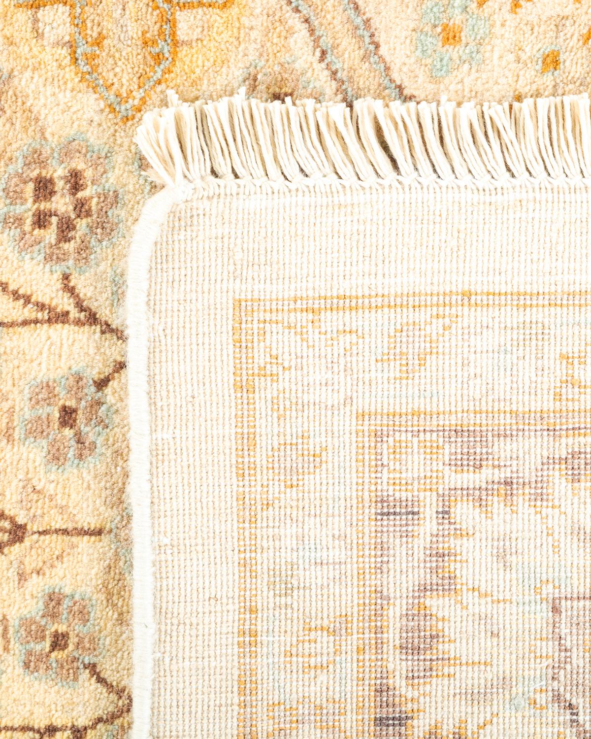 XXIe siècle et contemporain Tapis unique Oriental Mogul ivoire noué à la main unique en son genre en vente
