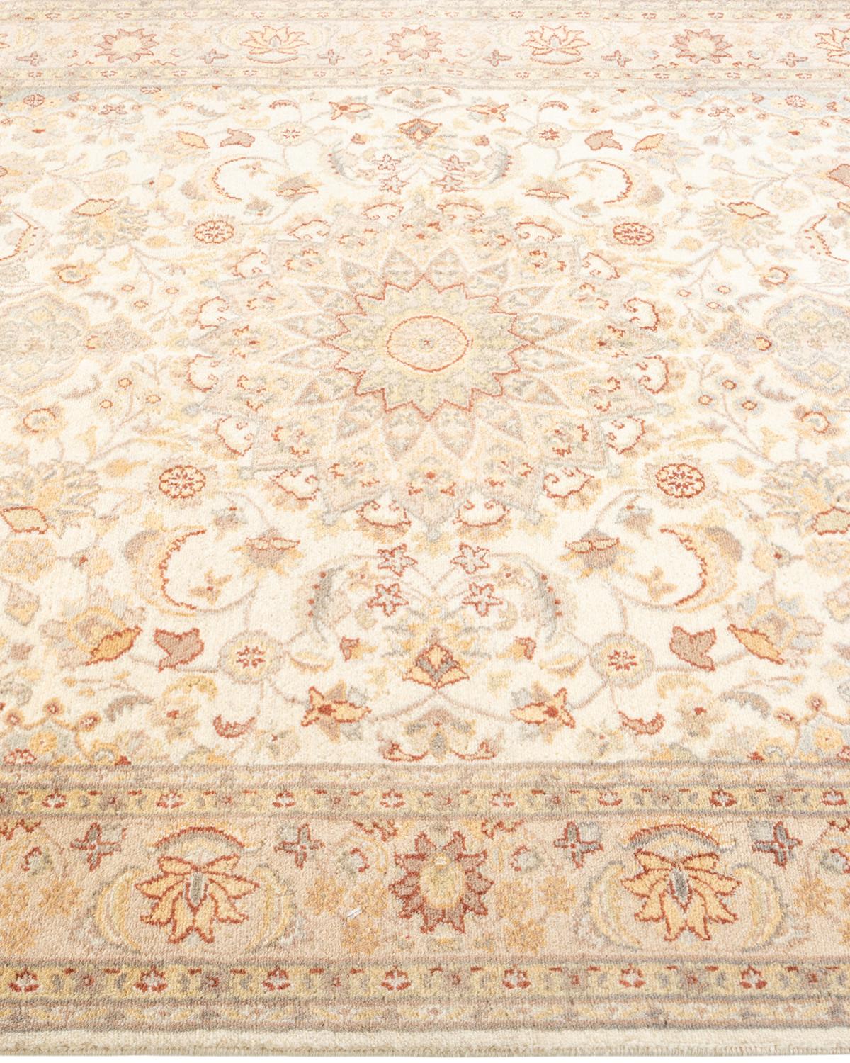 One-of-a-kind Hand Knotted Oriental Mogul Ivory Area Rug In New Condition For Sale In Norwalk, CT