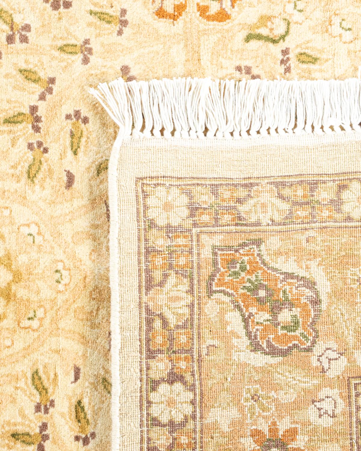 XXIe siècle et contemporain Tapis Oriental Mogul ivoire noué à la main unique en son genre en vente