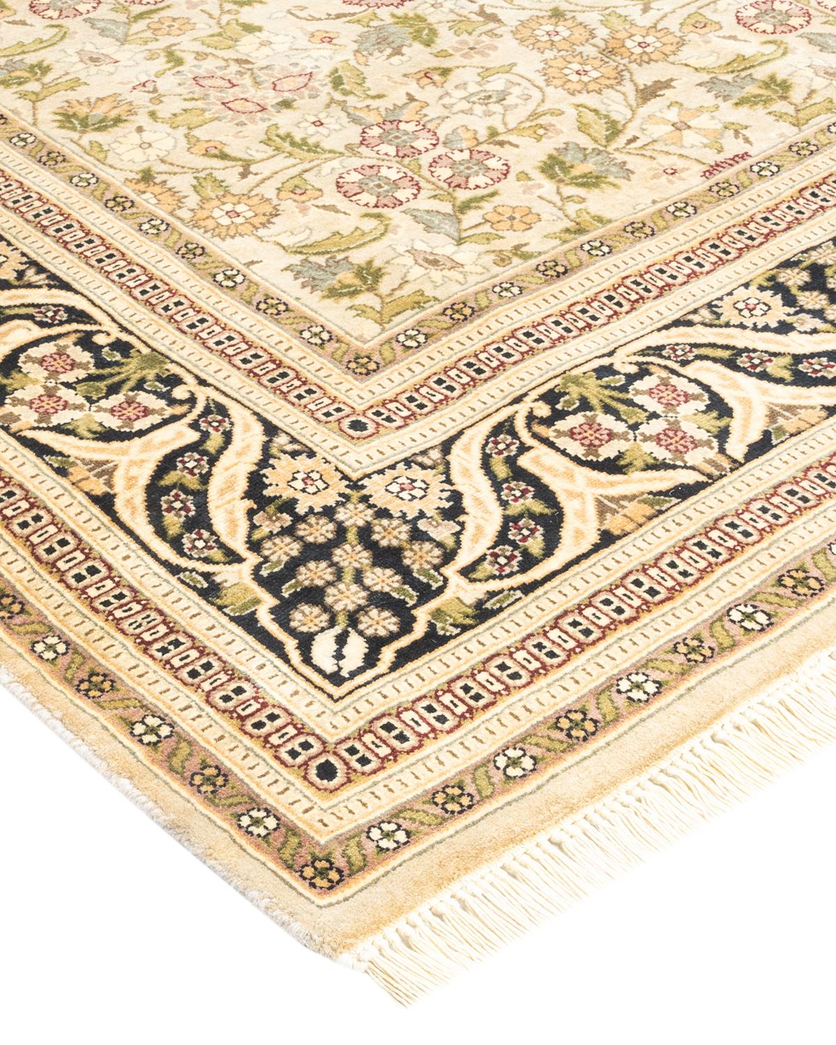 Las alfombras de la colección Mogul, con sus colores discretos y sus diseños en toda la superficie, aportarán una sofisticación atemporal a cualquier habitación. Influenciadas por un espectro de diseños turcos, indios y persas, los artesanos que