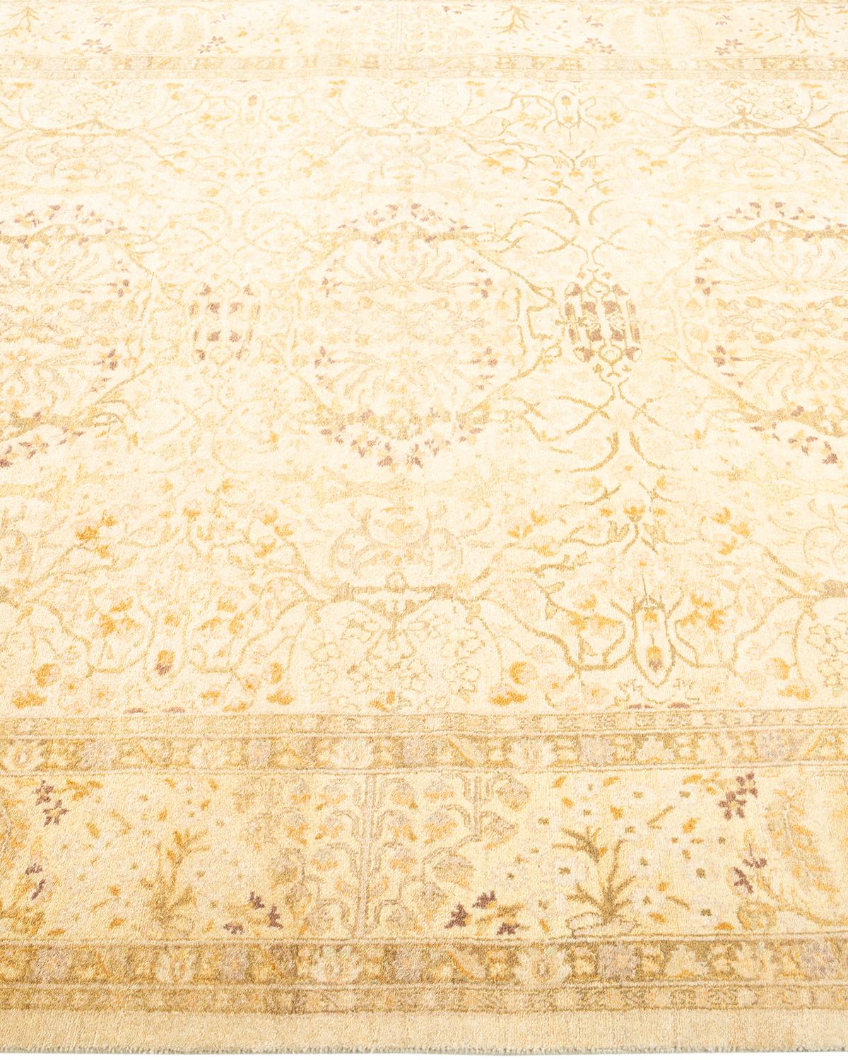 Tappeto orientale Mogul Ivory, unico nel suo genere e annodato a mano In condizioni Nuovo in vendita a Norwalk, CT