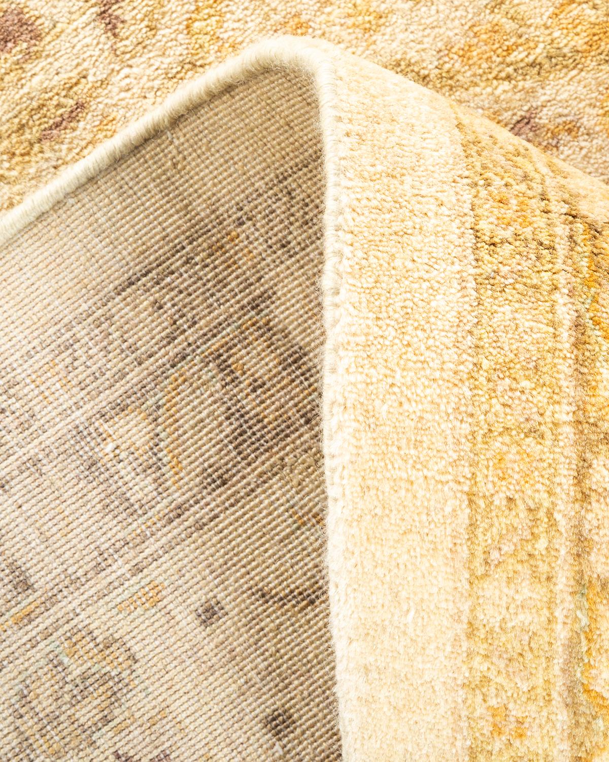 Lana Tappeto orientale Mogul Ivory, unico nel suo genere e annodato a mano in vendita