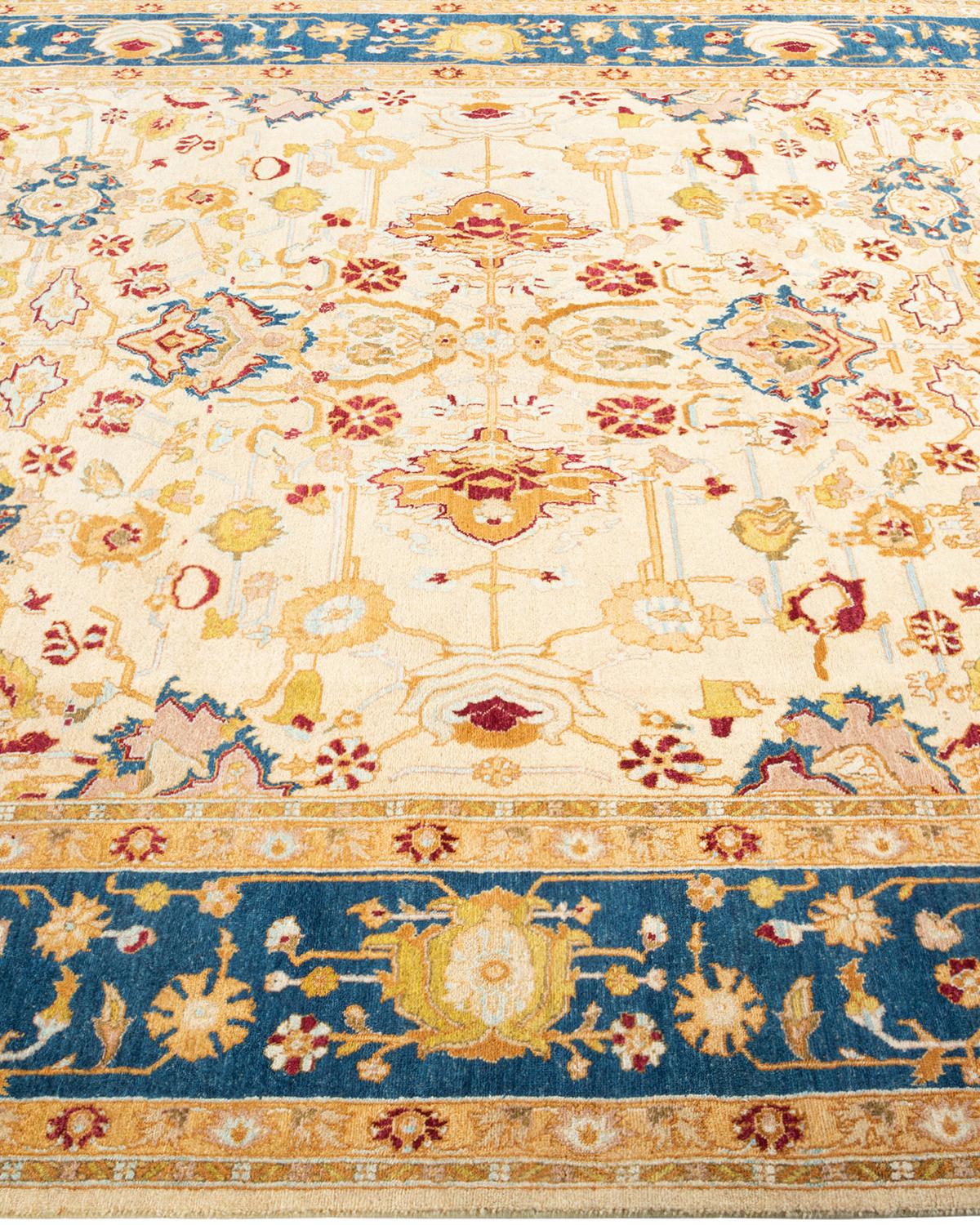 Tapis unique Oriental Mogul ivoire noué à la main unique en son genre Neuf - En vente à Norwalk, CT