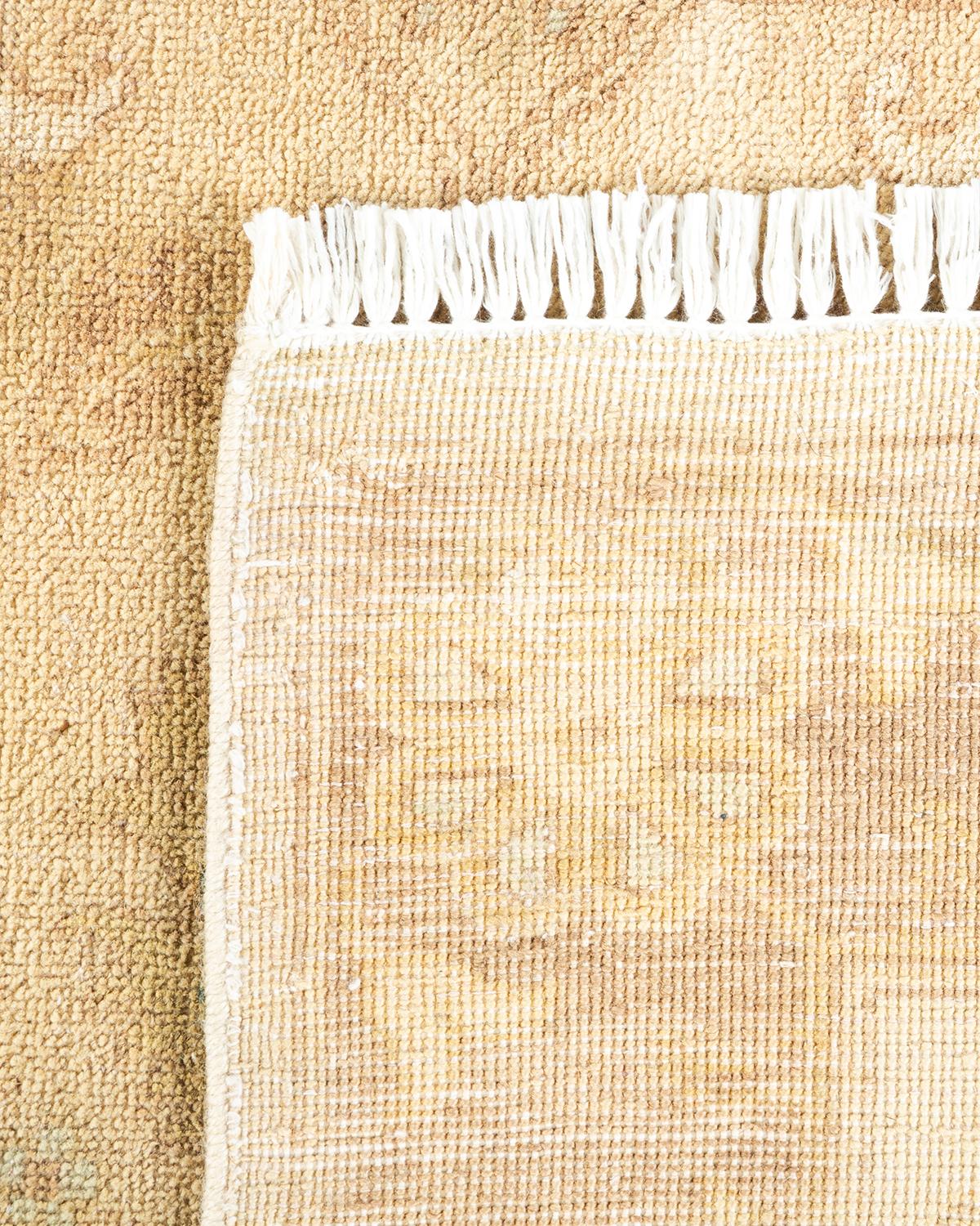 Handgeknüpfter orientalischer Mogul Elfenbeinfarbener Teppich, Unikat (21. Jahrhundert und zeitgenössisch)