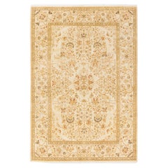 Tapis Oriental Mogul ivoire noué à la main, unique en son genre