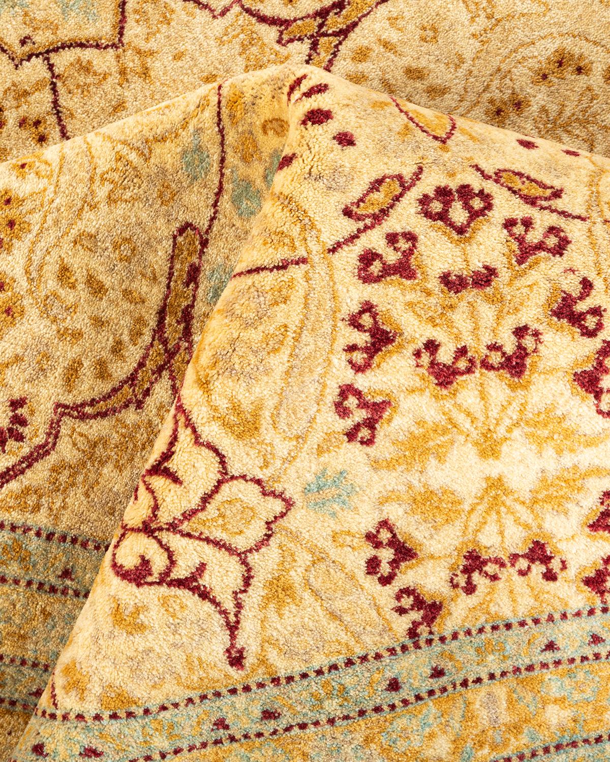 Handgeknüpfter orientalischer Mogul elfenbeinfarbener Teppich in Elfenbein, Unikat im Angebot 1