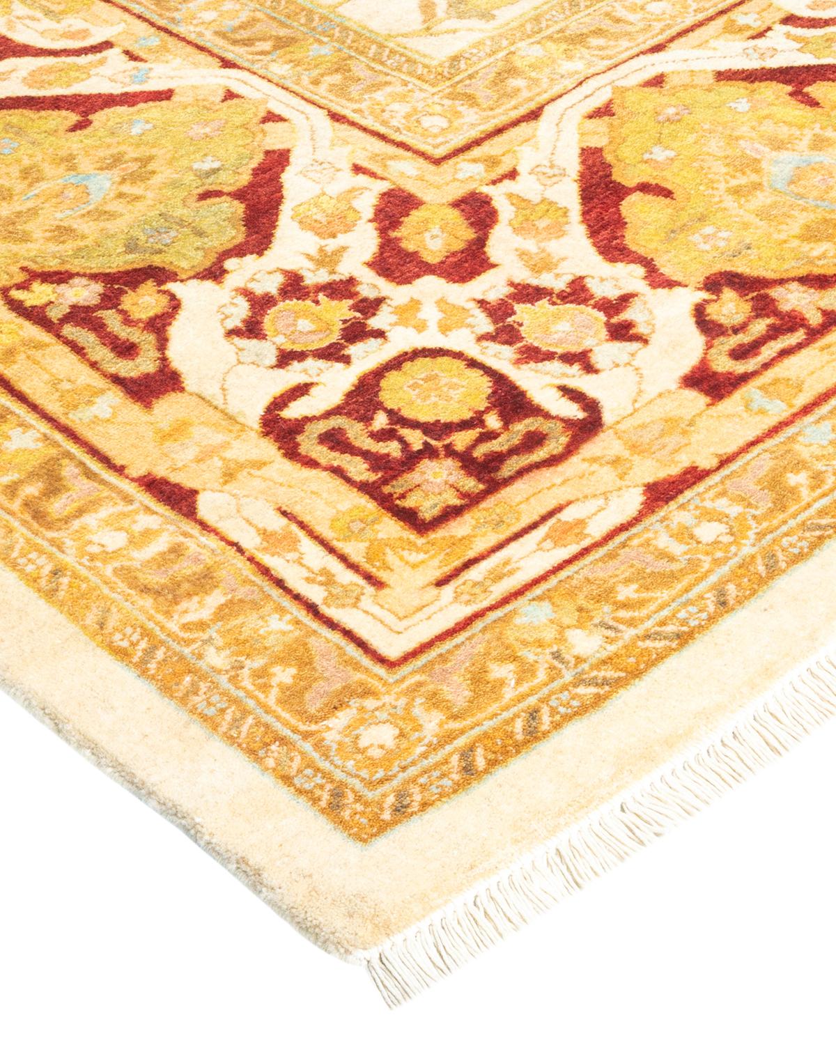 Avec leurs palettes discrètes et leurs motifs en relief, les tapis de la collection Mogul apporteront une sophistication intemporelle à toutes les pièces. Influencés par un éventail de motifs turcs, indiens et persans, les artisans qui tissent à la