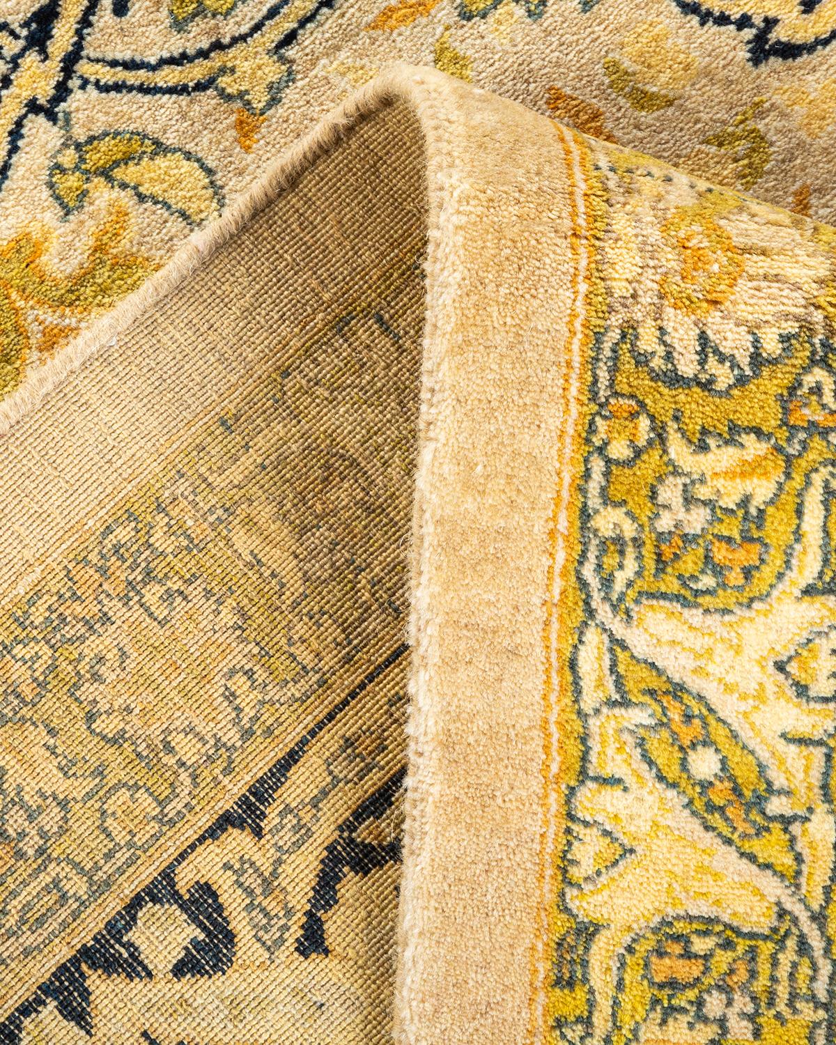 Handgeknüpfter orientalischer Mogul-Teppich in Elfenbein, 1,25 m x 2,25 m, Unikat (Wolle) im Angebot
