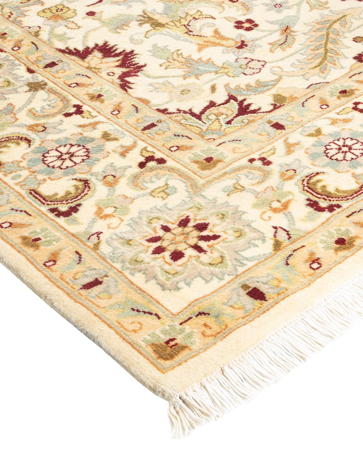 Las alfombras de la colección Mogul, con sus colores discretos y sus diseños en toda la superficie, aportarán una sofisticación atemporal a cualquier habitación. Influenciadas por un espectro de diseños turcos, indios y persas, los artesanos que