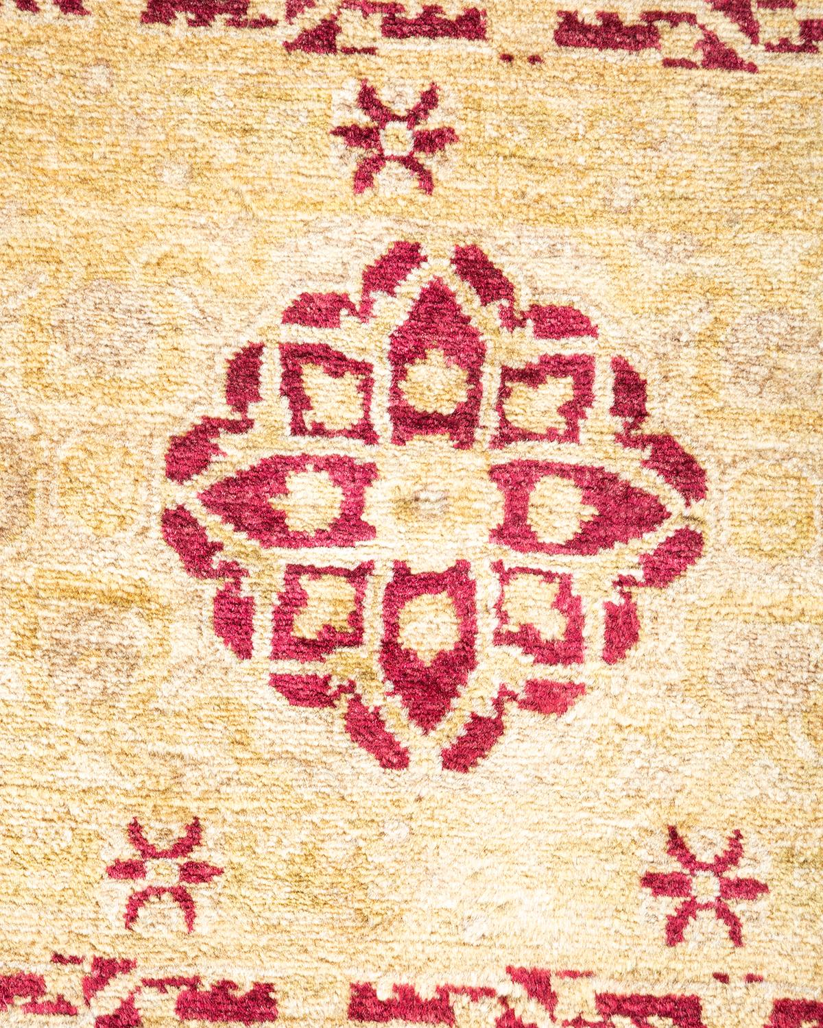 Handgeknüpfter orientalischer Mogul Elfenbeinfarbener Teppich, Unikat (Pakistanisch) im Angebot