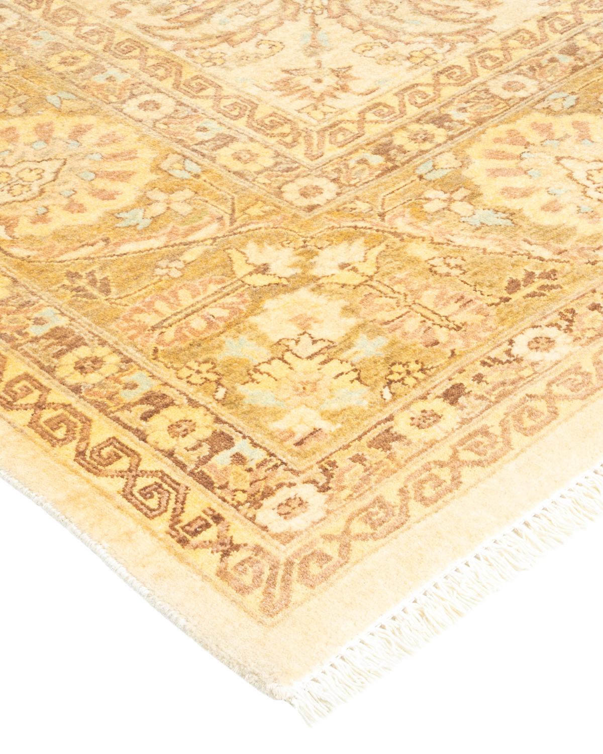 Avec leurs palettes discrètes et leurs motifs à l'envers, les tapis de la collection Mogul apporteront une sophistication intemporelle à n'importe quelle pièce. Influencés par un éventail de motifs turcs, indiens et persans, les artisans qui tissent