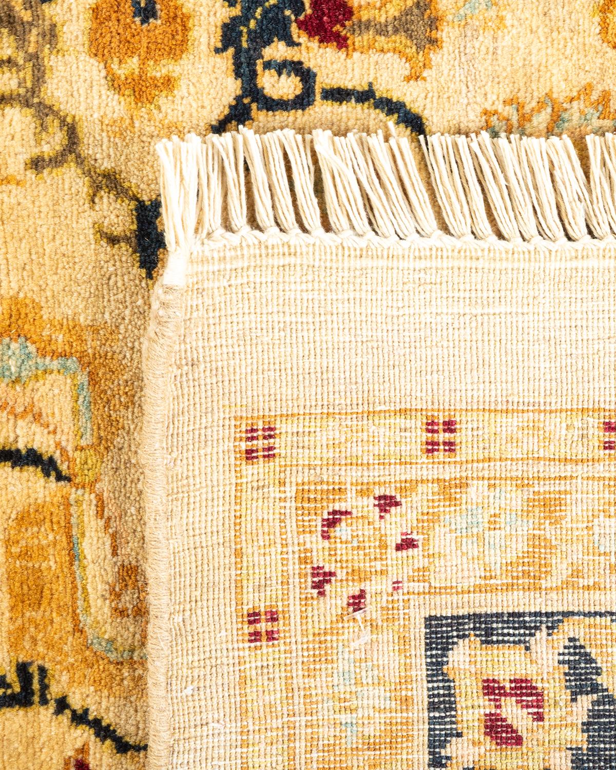 Handgeknüpfter orientalischer Mogul Elfenbeinfarbener Teppich, Unikat (21. Jahrhundert und zeitgenössisch) im Angebot
