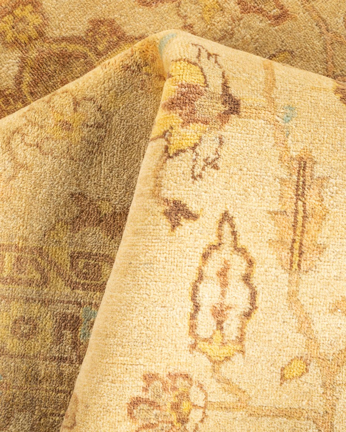 Tapis unique Oriental Mogul ivoire noué à la main unique en son genre en vente 1