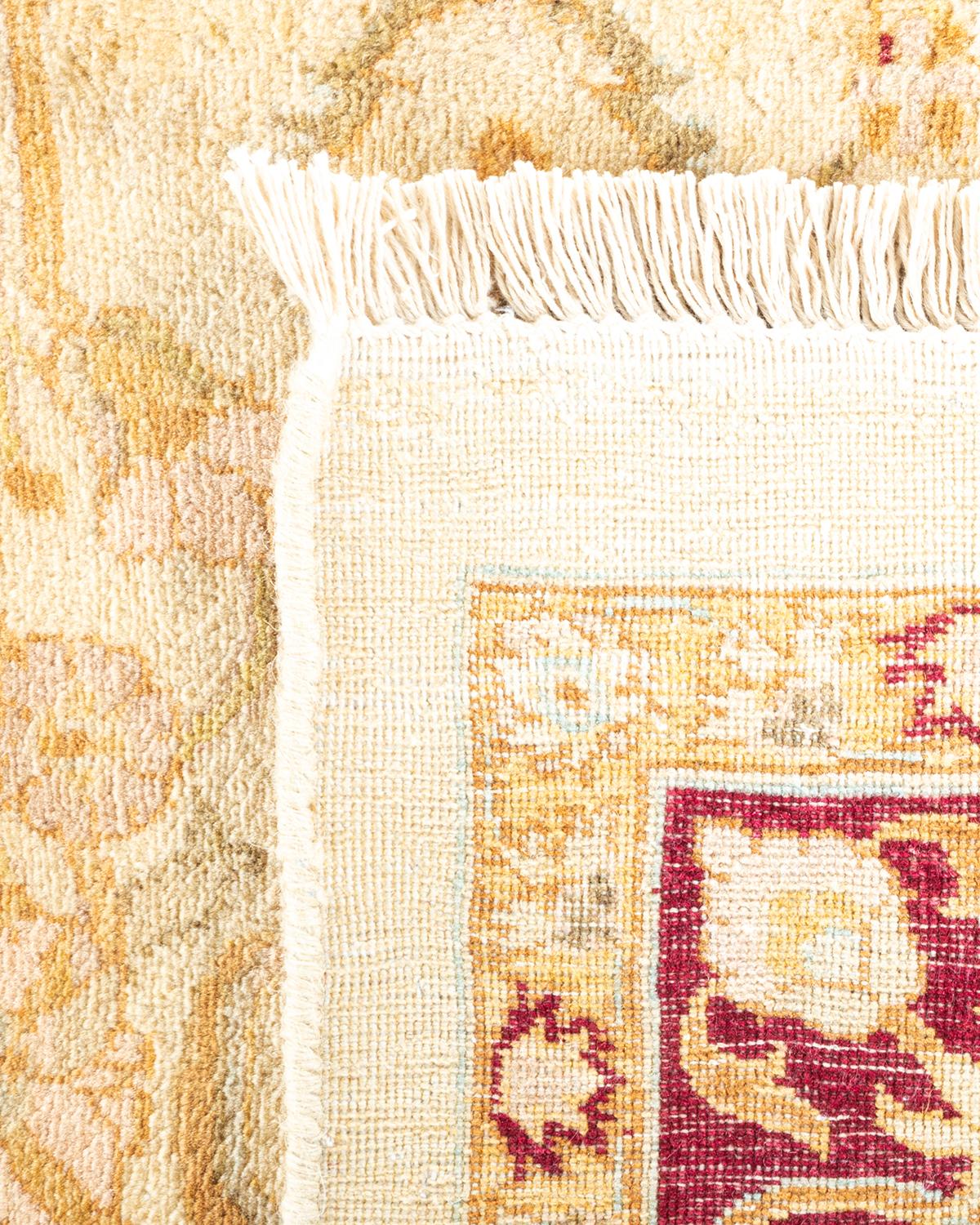 Handgeknüpfter orientalischer Mogul Elfenbeinfarbener Teppich, Unikat (21. Jahrhundert und zeitgenössisch) im Angebot
