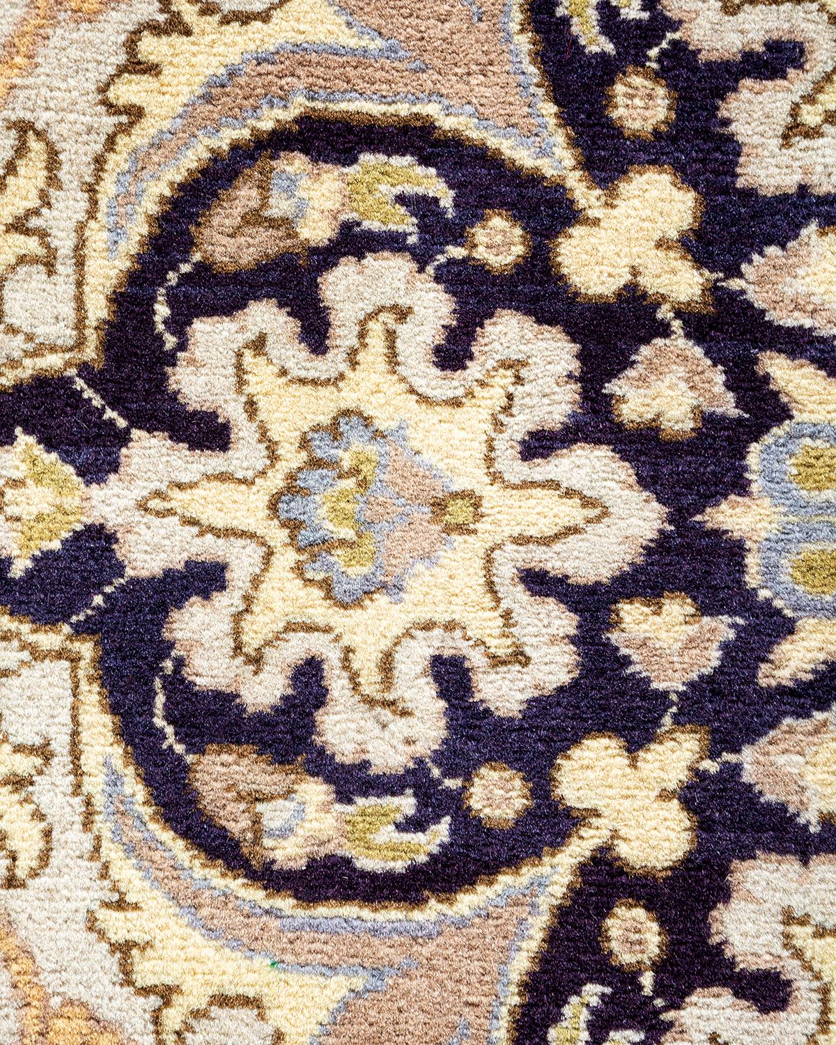 Handgeknüpfter orientalischer Mogul elfenbeinfarbener Teppich in Elfenbein, Unikat (Pakistanisch) im Angebot