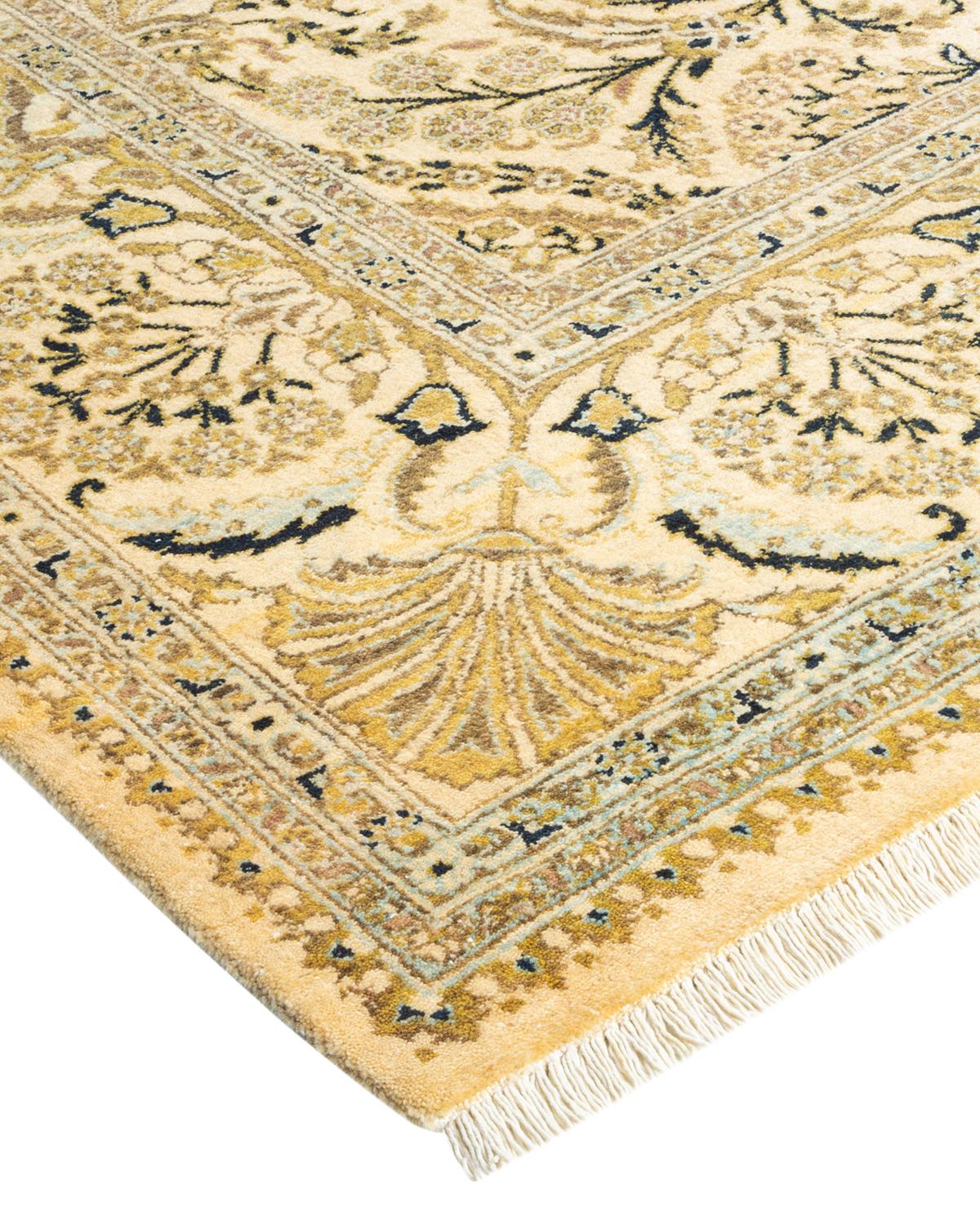 Avec leurs palettes discrètes et leurs motifs allover, les tapis de la collection Mogul apporteront une sophistication intemporelle à n'importe quelle pièce. Influencés par un éventail de motifs turcs, indiens et persans, les artisans qui tissent à